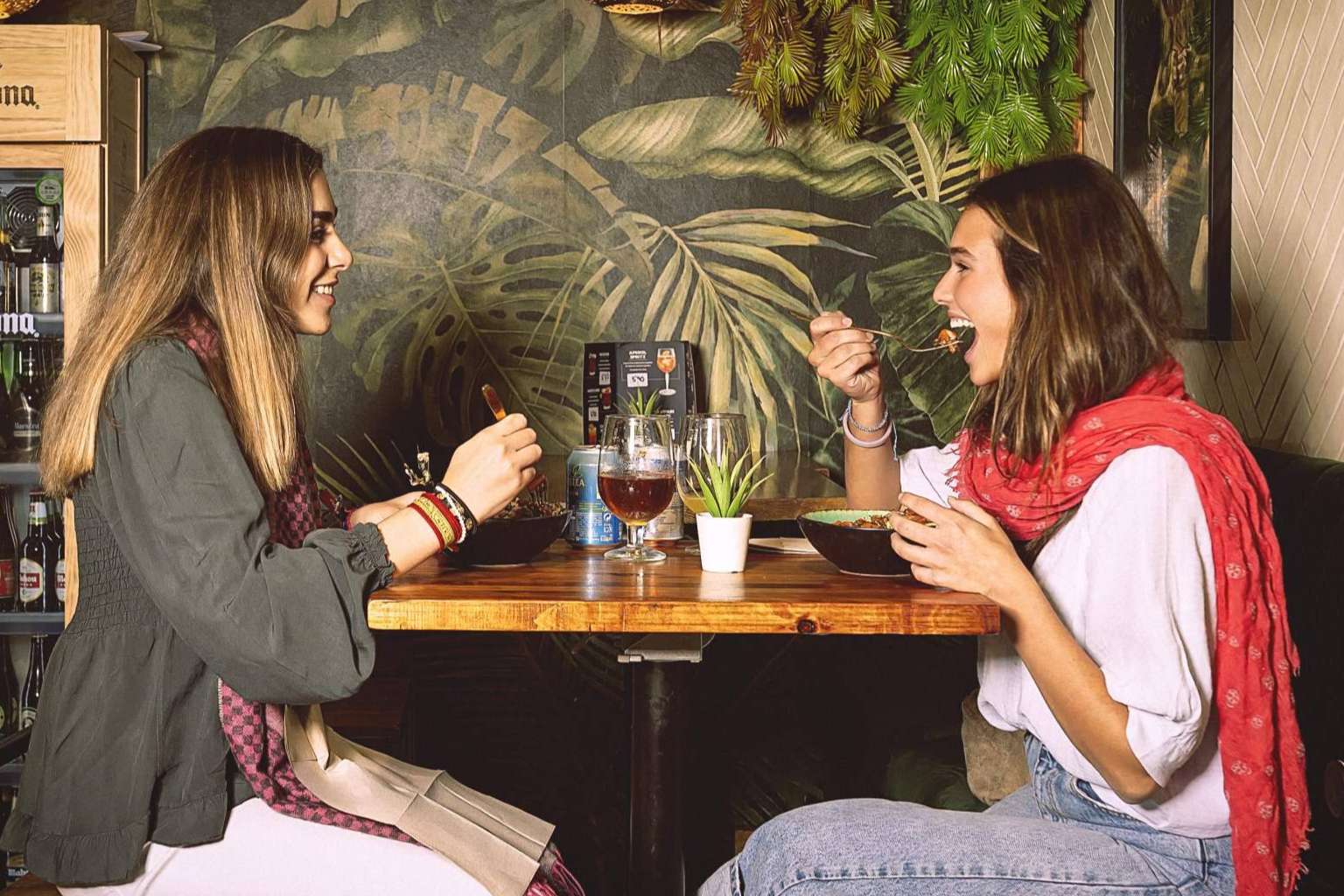 La variedad de sabores gastronómicos del restaurante Poké Friendly en Madrid, concienciado con el medioambiente