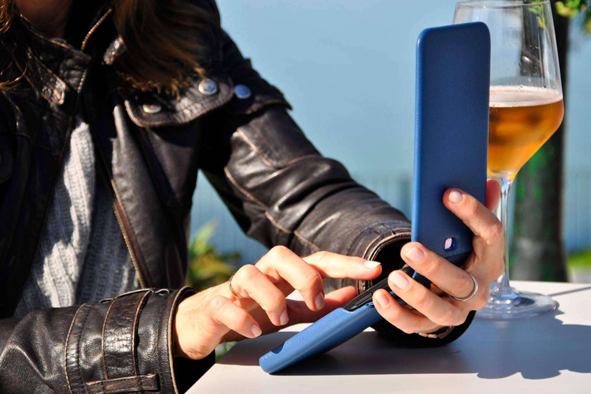 Piel Frama ofrece la funda iMagnum para iPhone 14 Pro Max y 14 Pro