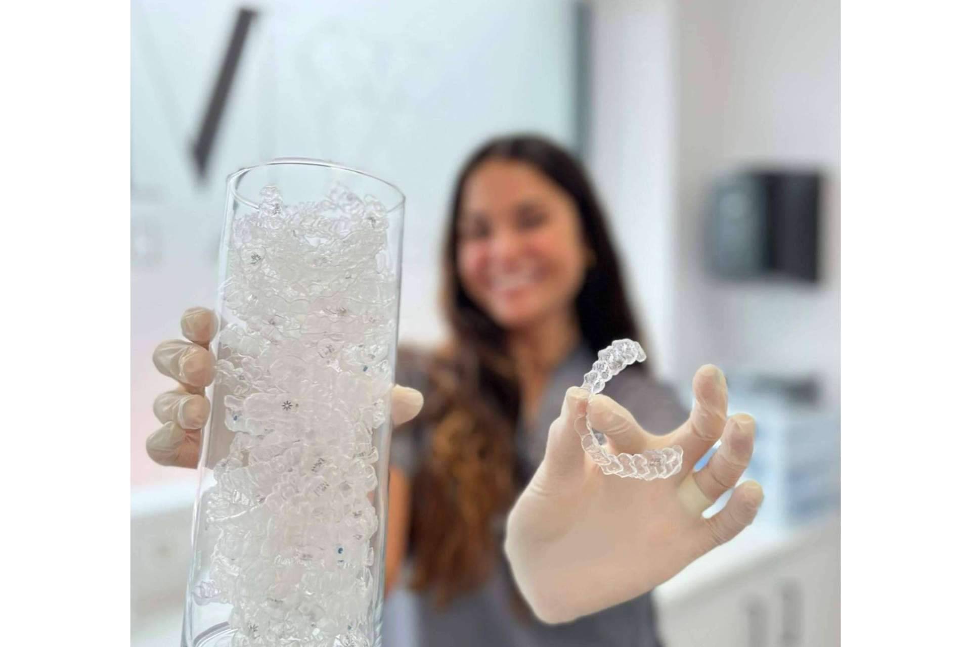 ¿En qué consiste la ortodoncia Invisalign?, por Clínica MG Dental