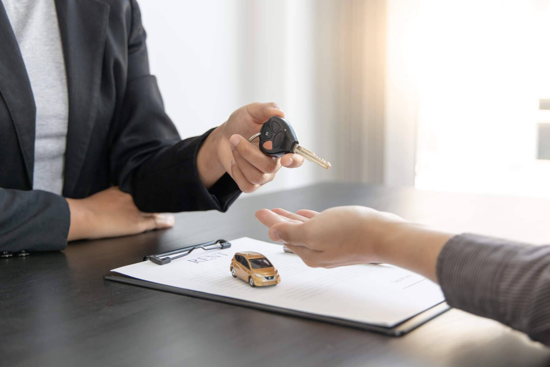 El pionero servicio de renting de Finisterre 21 Confluence Group ofrece coches completamente nuevos por una única cuota mensual y 100 % desgravable para empresas y autónomos