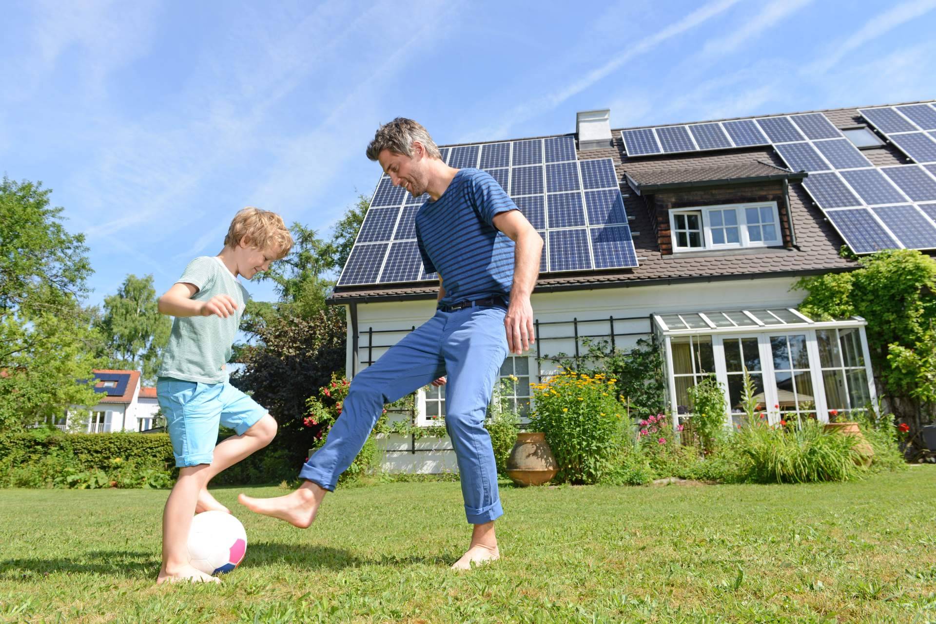 ¿Alquilar placas solares es posible?