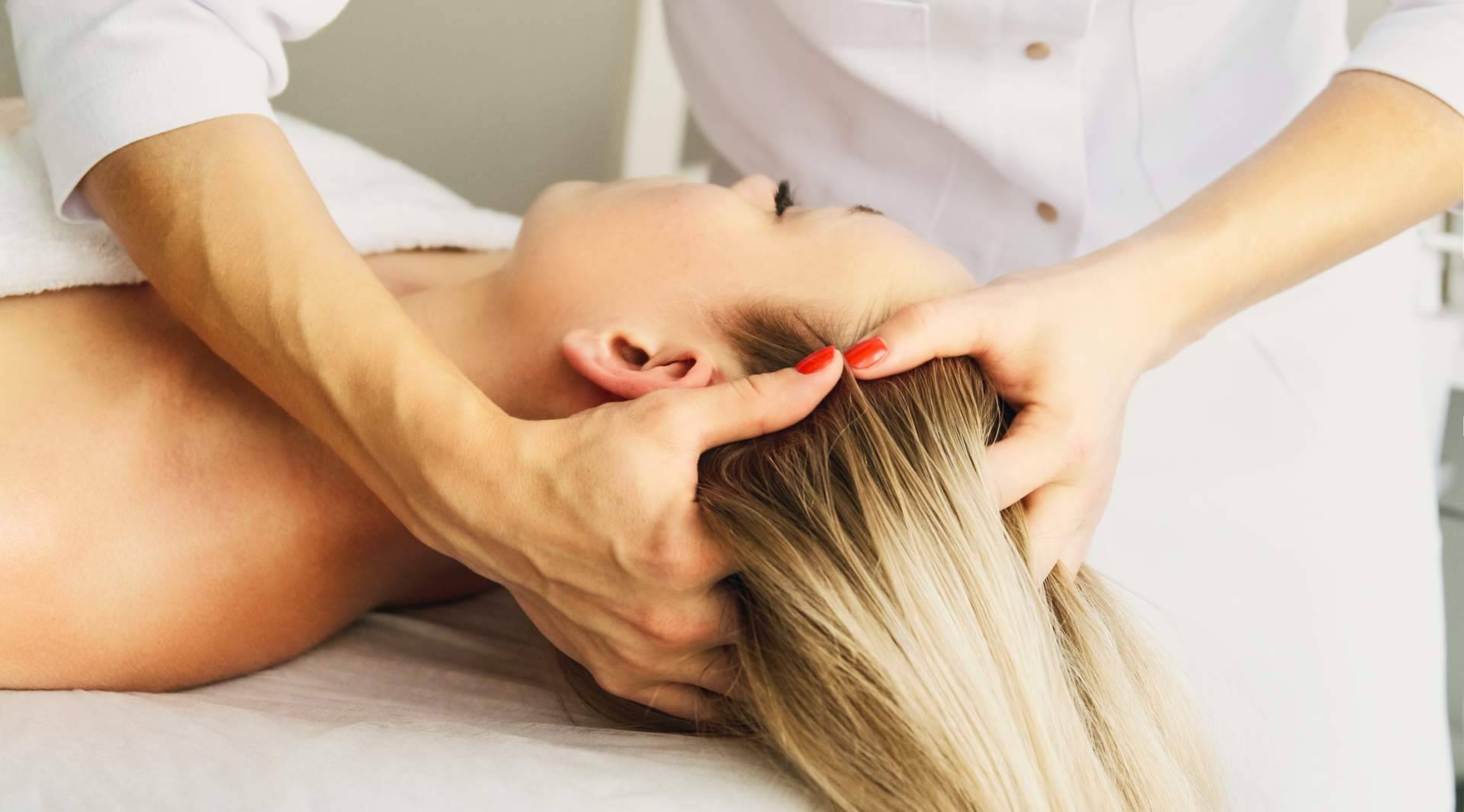 Recuperar la densidad capilar perdida mediante los tratamientos especializados para la alopecia difusa de MC360