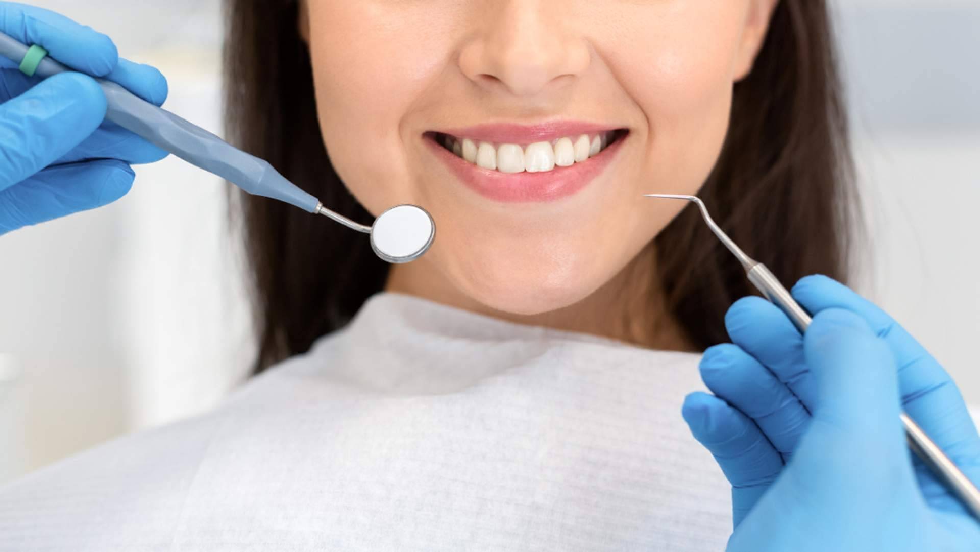 Escoger el seguro dental adecuado con el comparador de Aseguramos Online