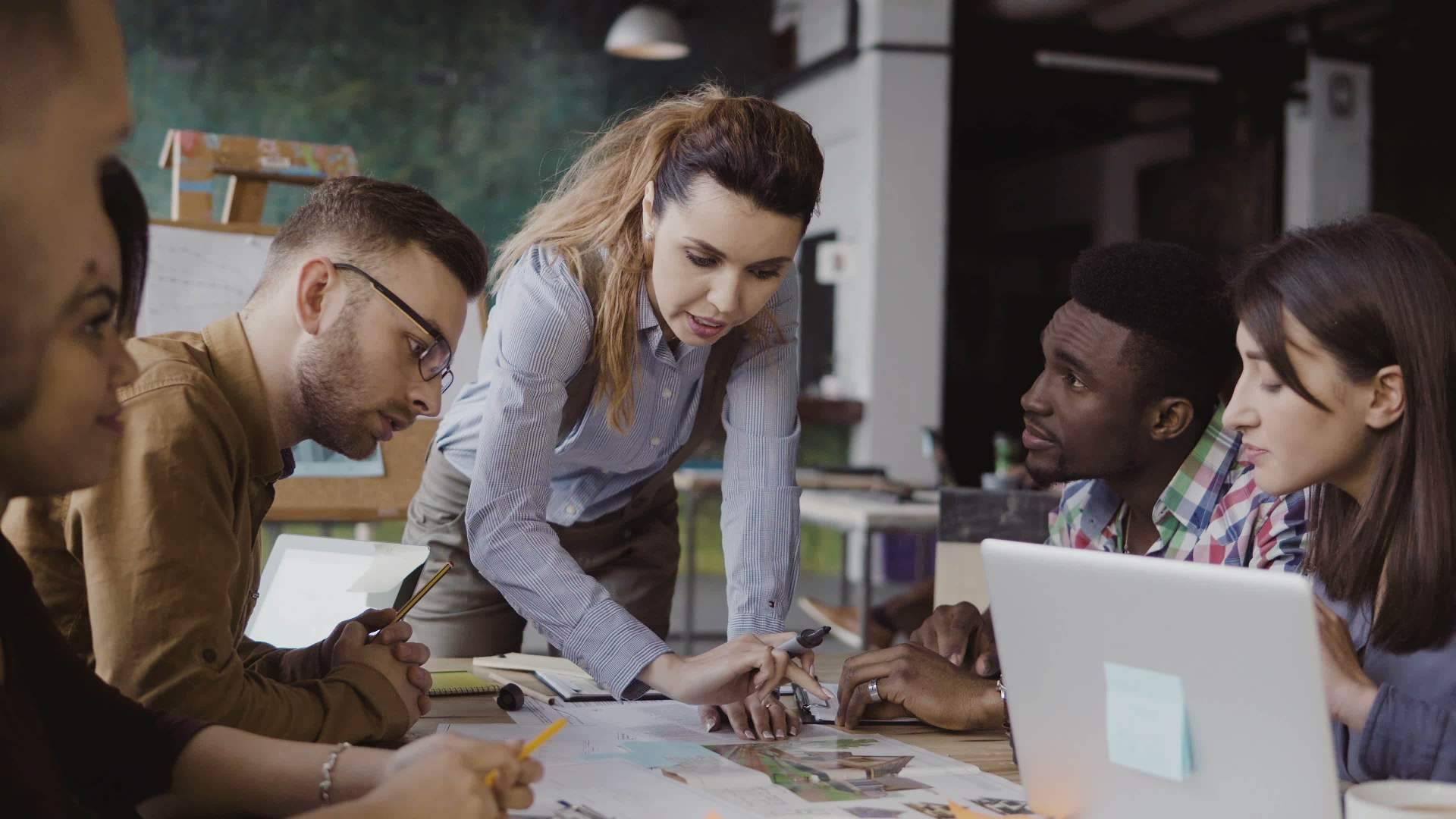 Cómo puede ser de ayuda el coaching laboral para desarrollar habilidades de liderazgo