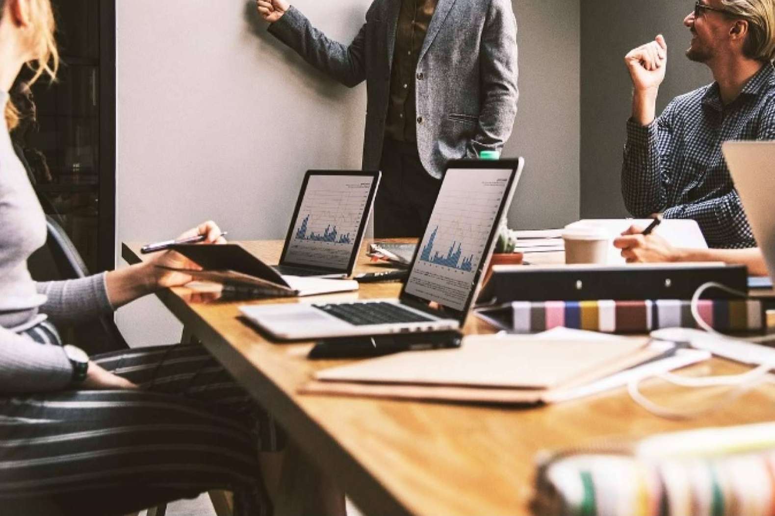 La importancia de la especialización del abogado en los delitos empresariales, con V&V