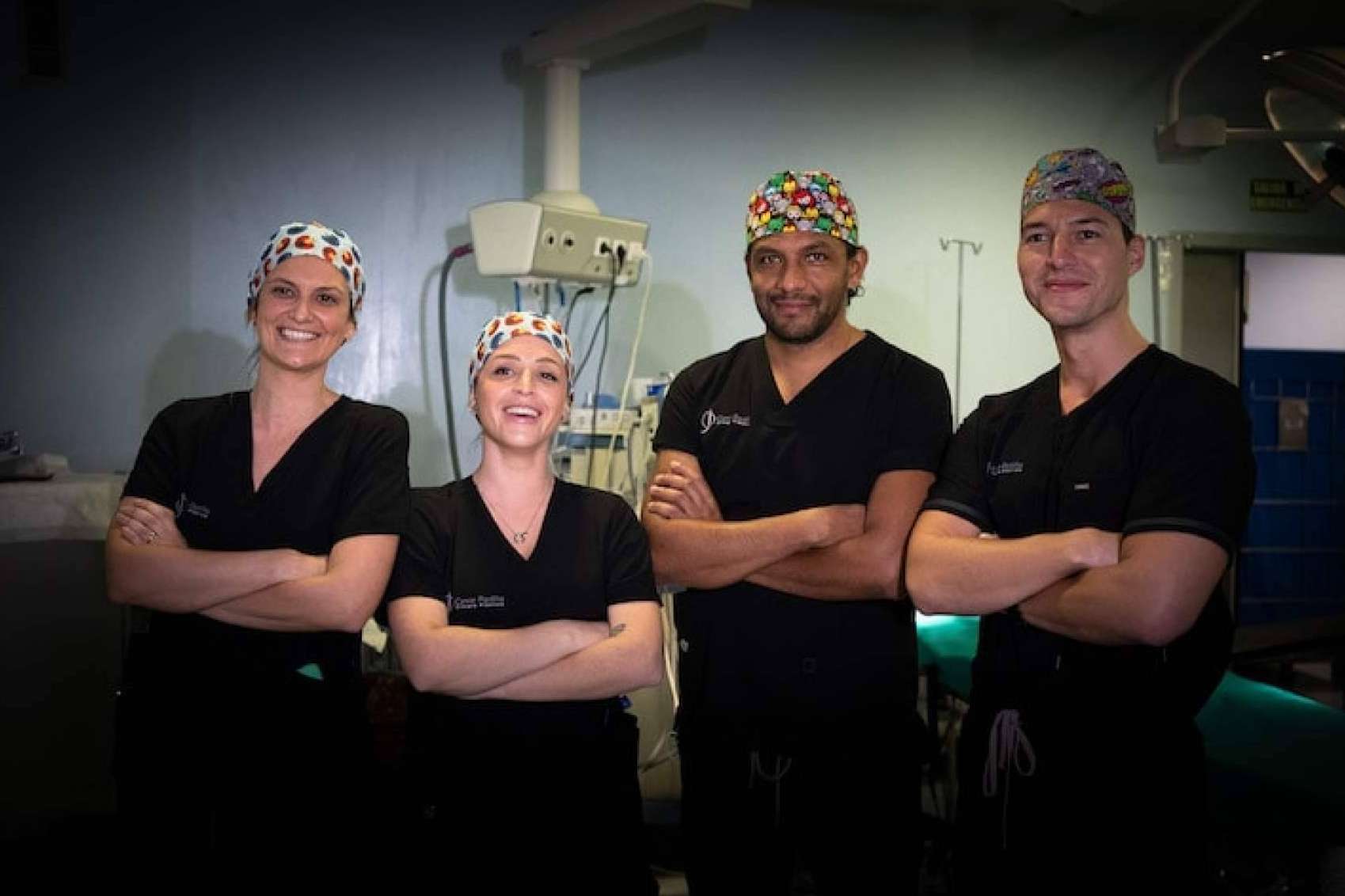 Transformar la apariencia con la experiencia del Dr. Padilla, experto en renovación facial y corporal