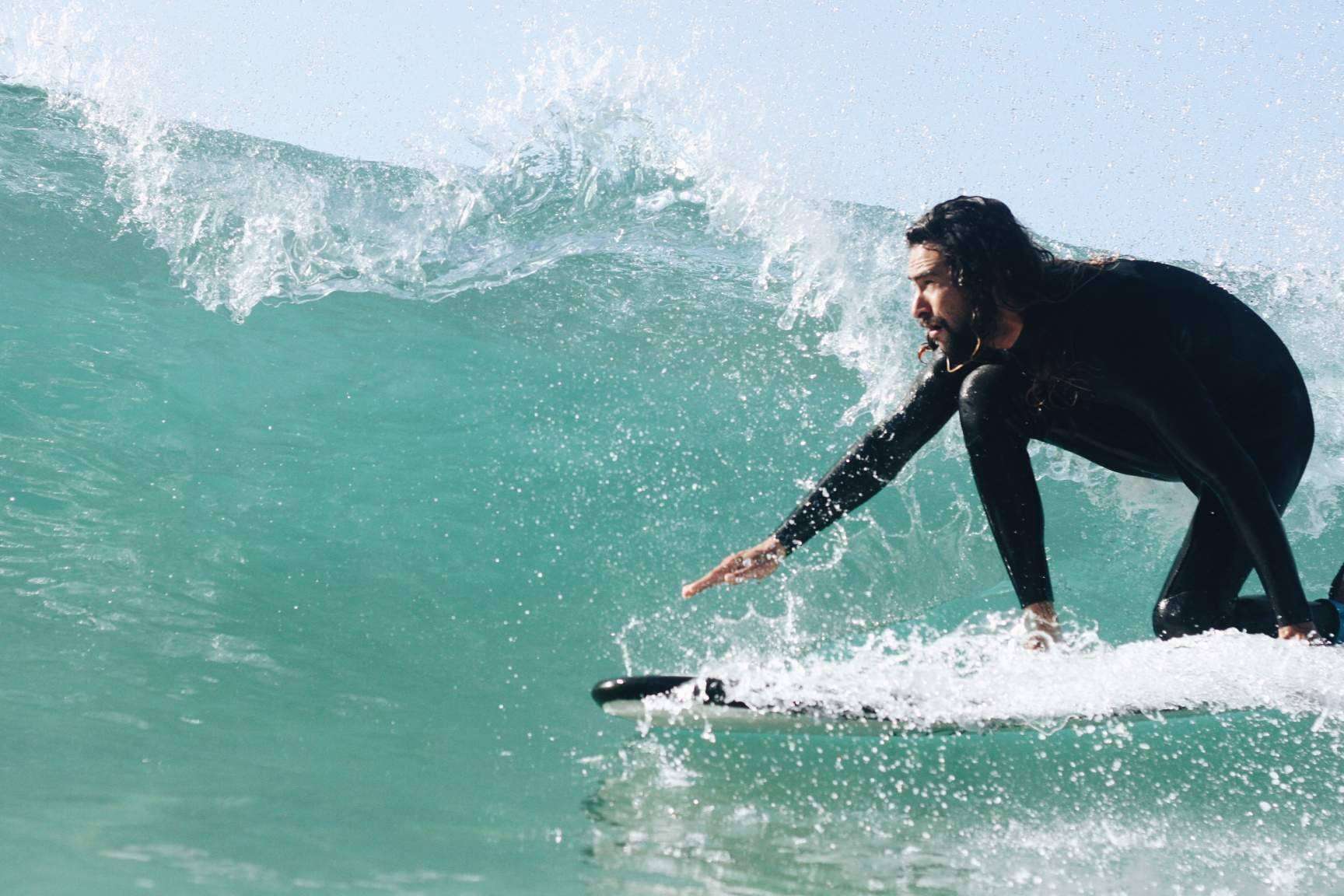 ¿Cómo elegir la tabla de surf adecuada para empezar en el mundo del surf?
