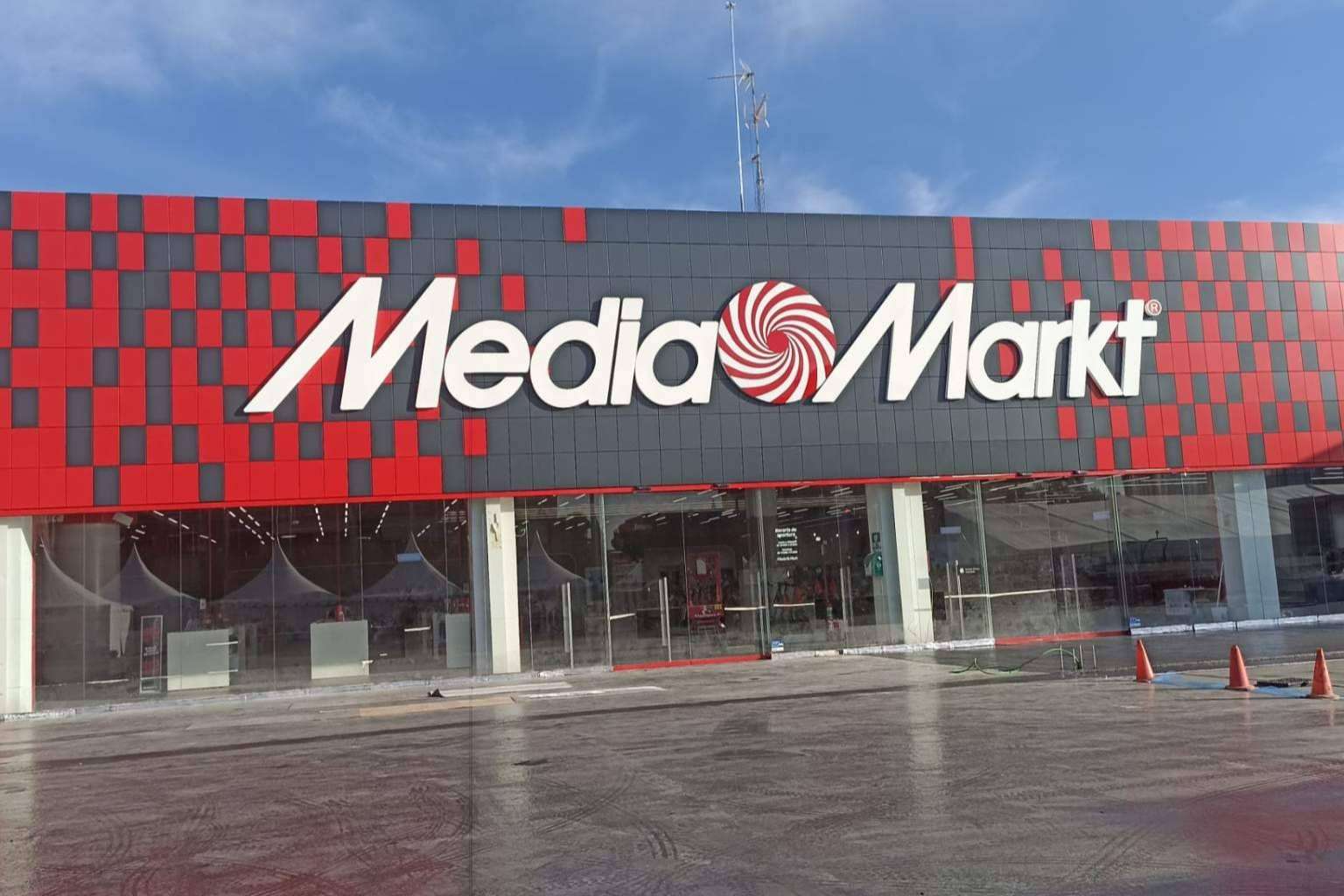 Señalización e implantación de identidad visual, con Compañía General del Rótulo (CGR)
