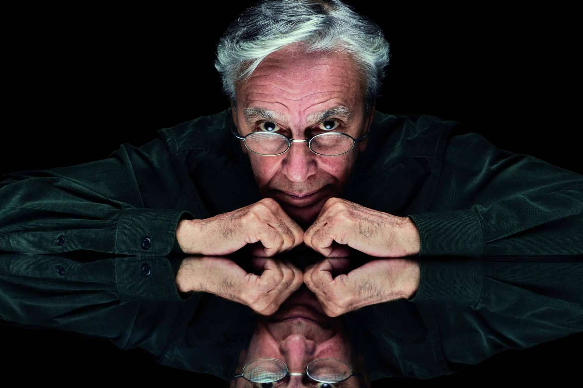 Presentación y firma del libro de Caetano Veloso. Conversaciones con Carlos Galilea