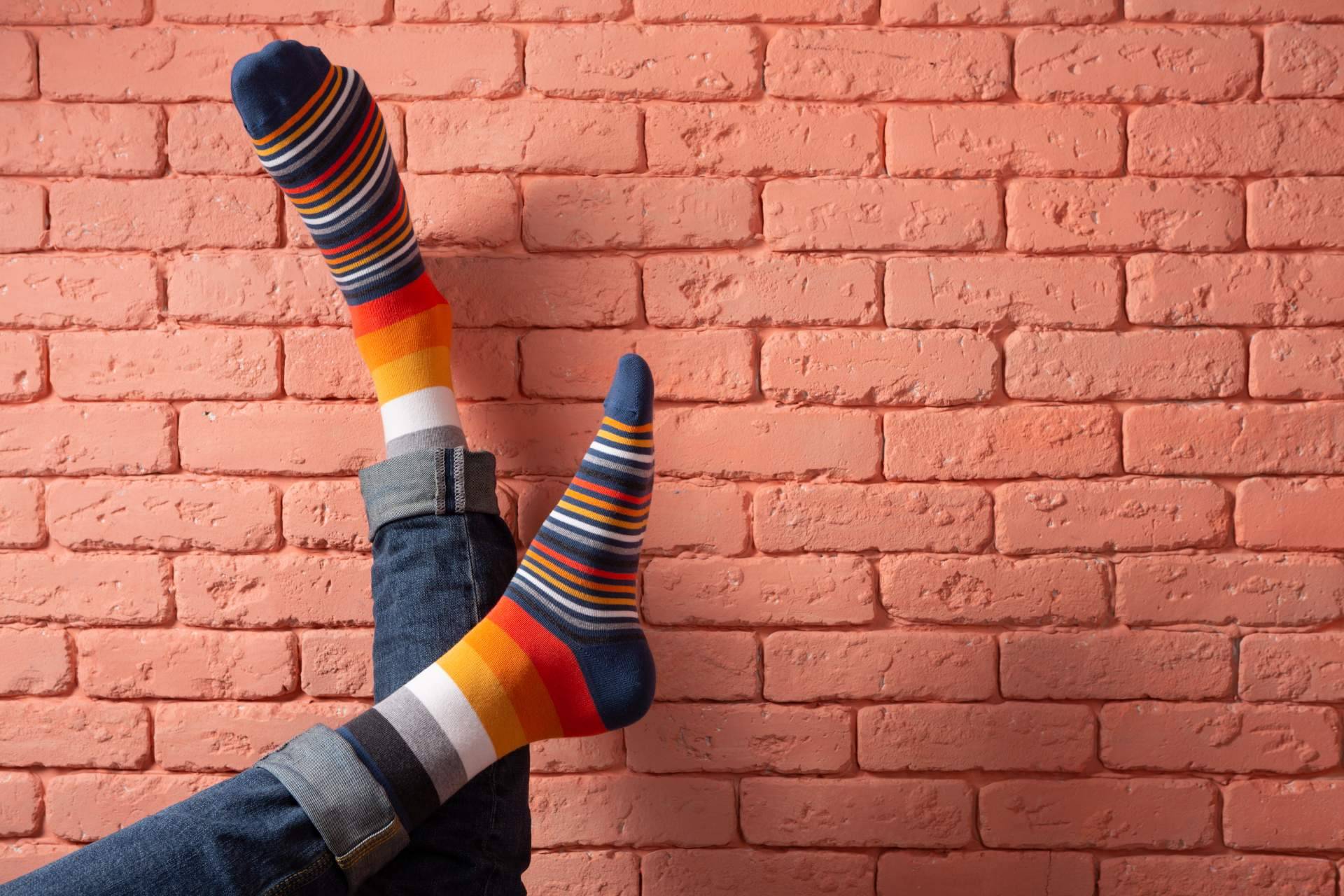 Gran diversidad de diseños en los calcetines antideslizantes de Socks Market
