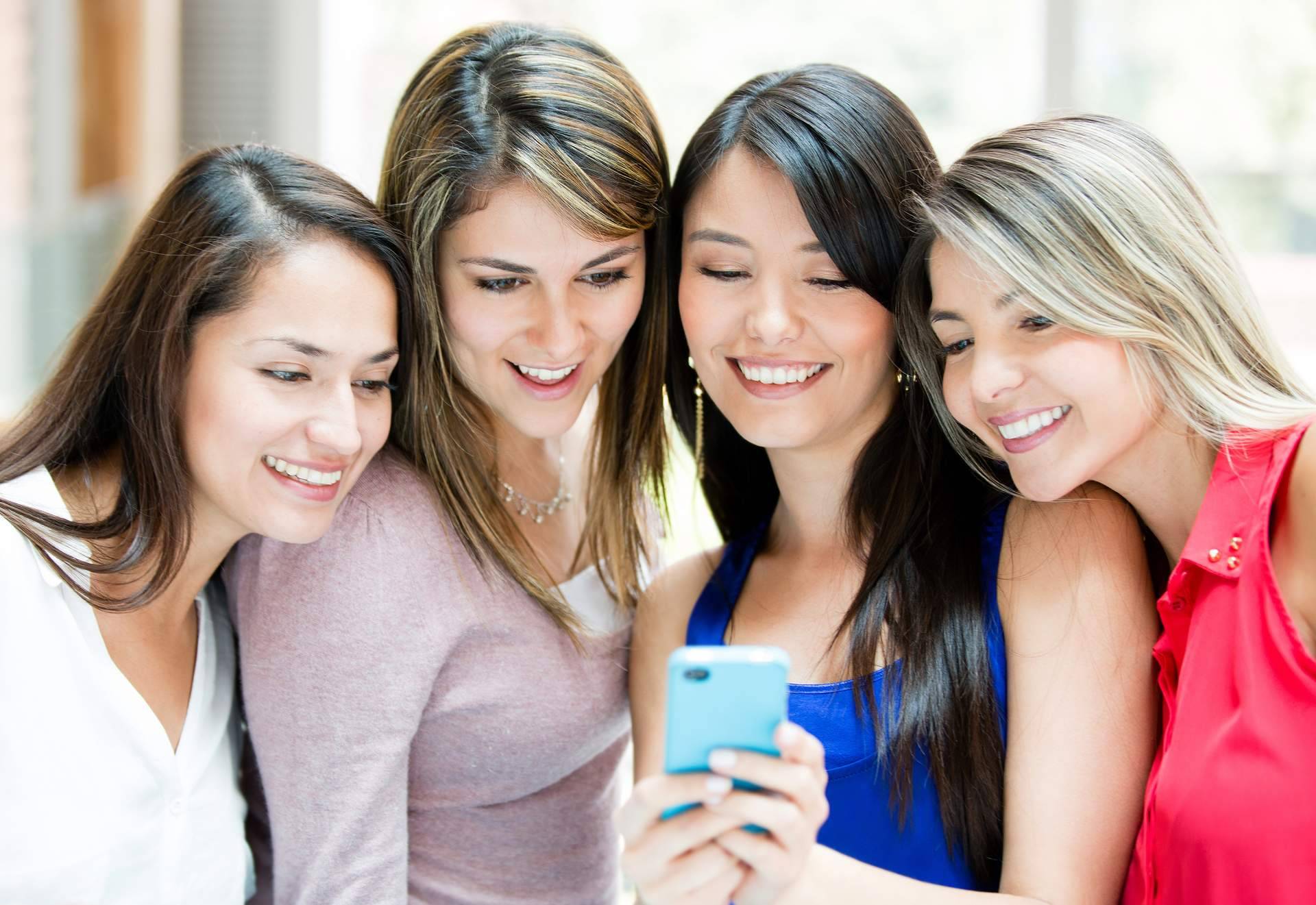 Consejos para ahorrar tiempo a la hora de crear contenido para las redes sociales, gracias a la IA de Lexy