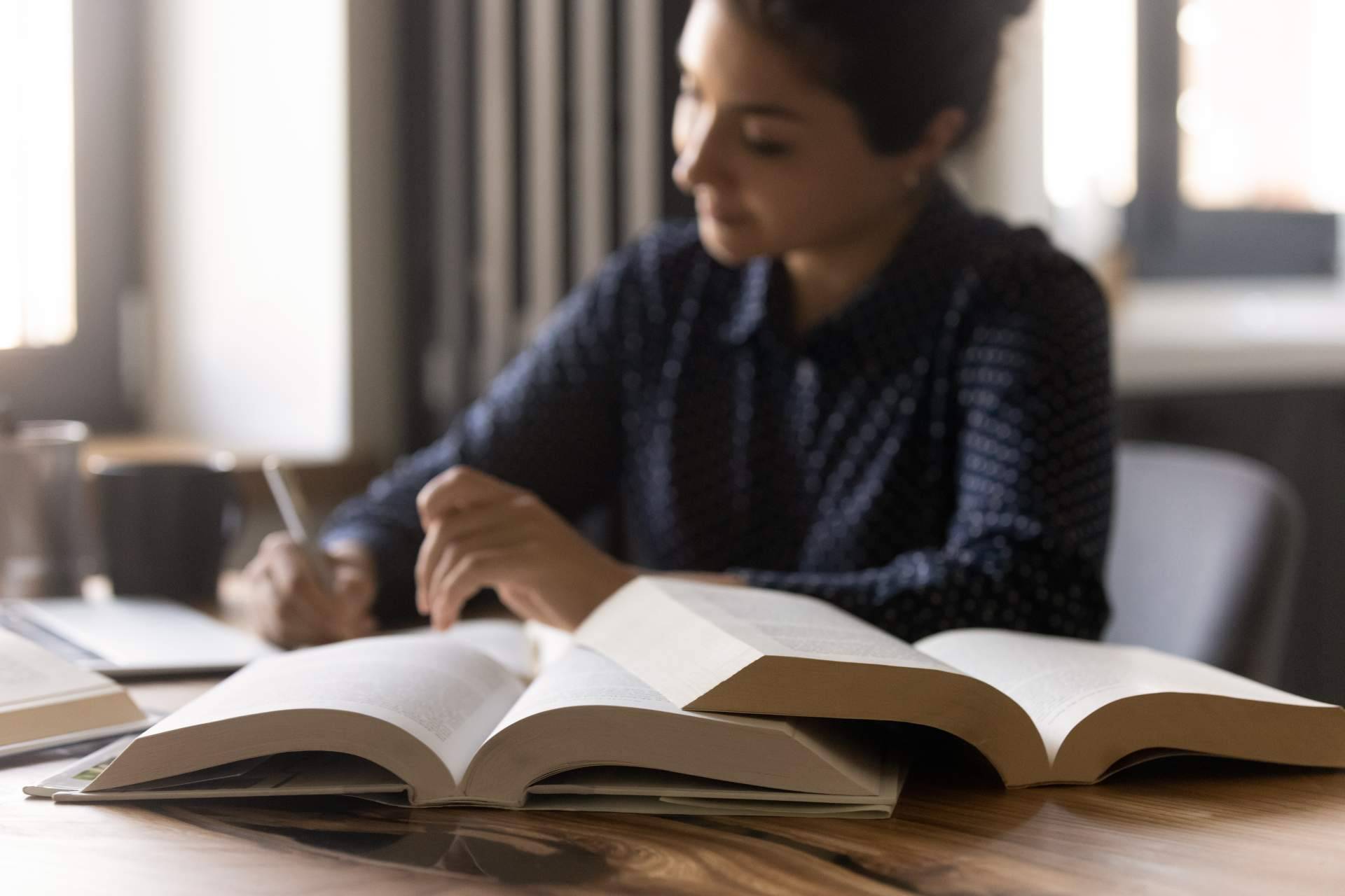 Enseñar a opositores cómo estudiar rápido y bien con el seminario en directo que organiza la Escuela de la Memoria