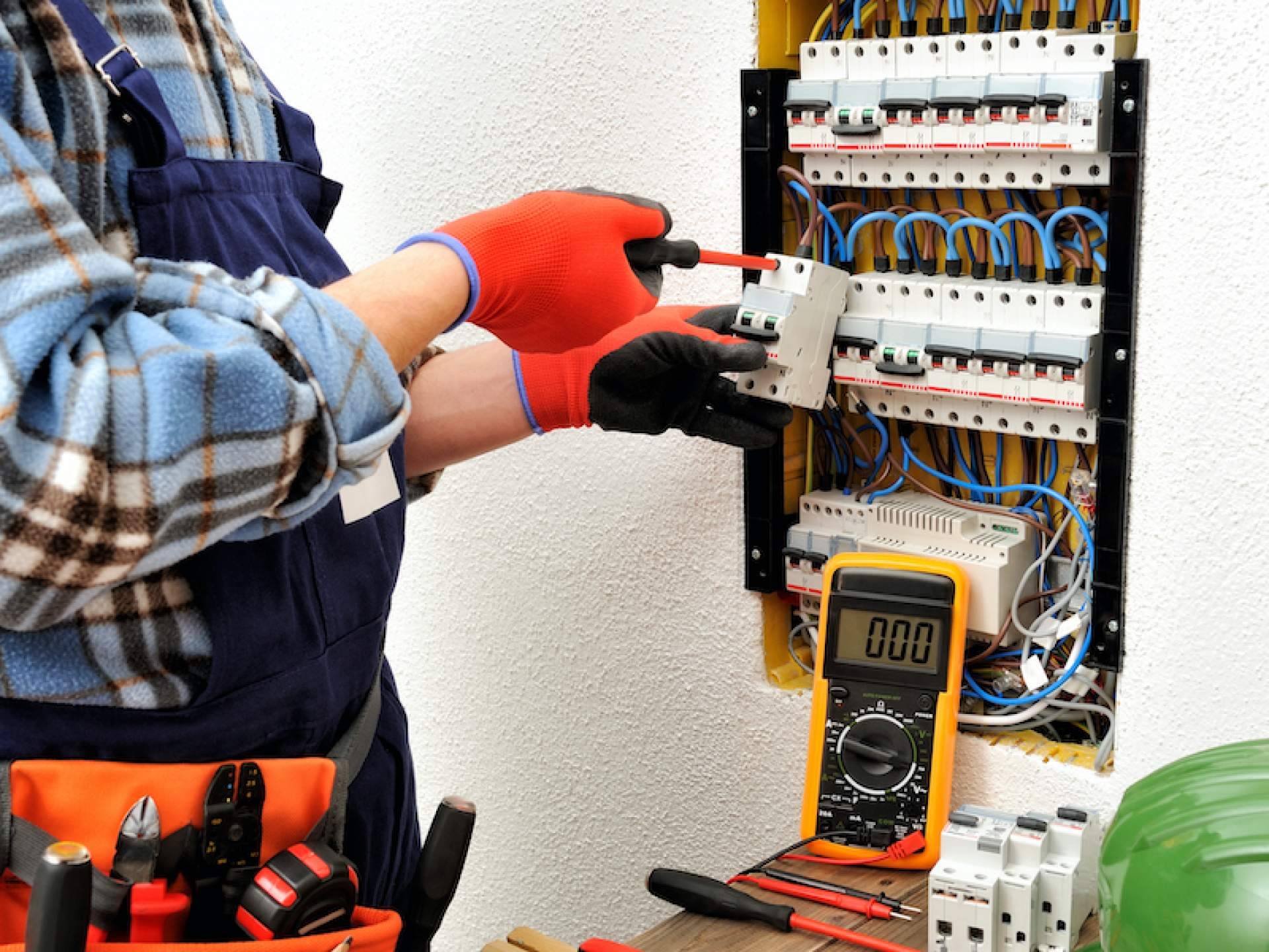 Cadenza Electric ofrece interruptores magnetotérmicos estrechos IDPN