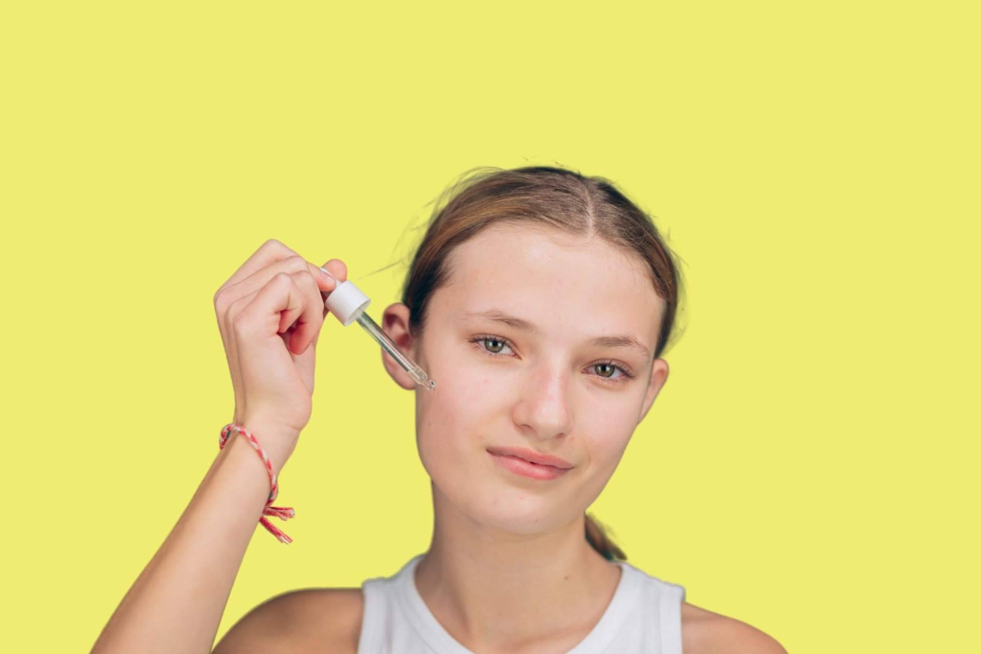 Minimalismo en el tratamiento natural del acné, con Nateena
