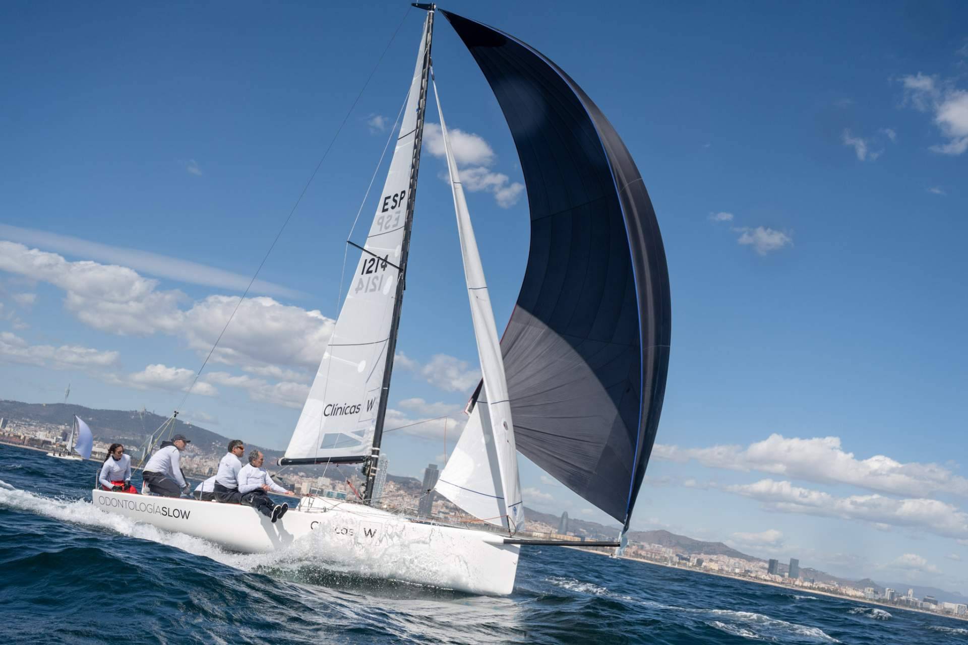 Clínicas W acude al Campeonato de España de J70 en La Toja con buenas sensaciones