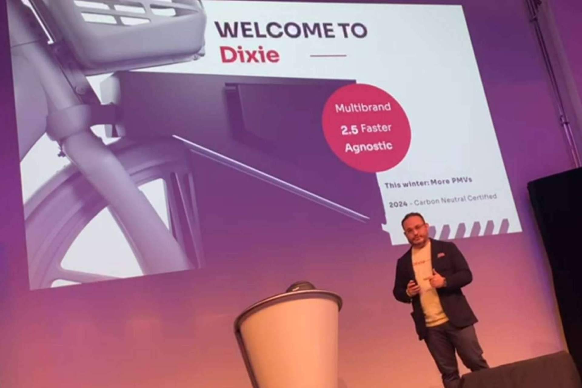 YUP logra la mención especial con su nuevo parking para micromovilidad en los Micromobility startup awards