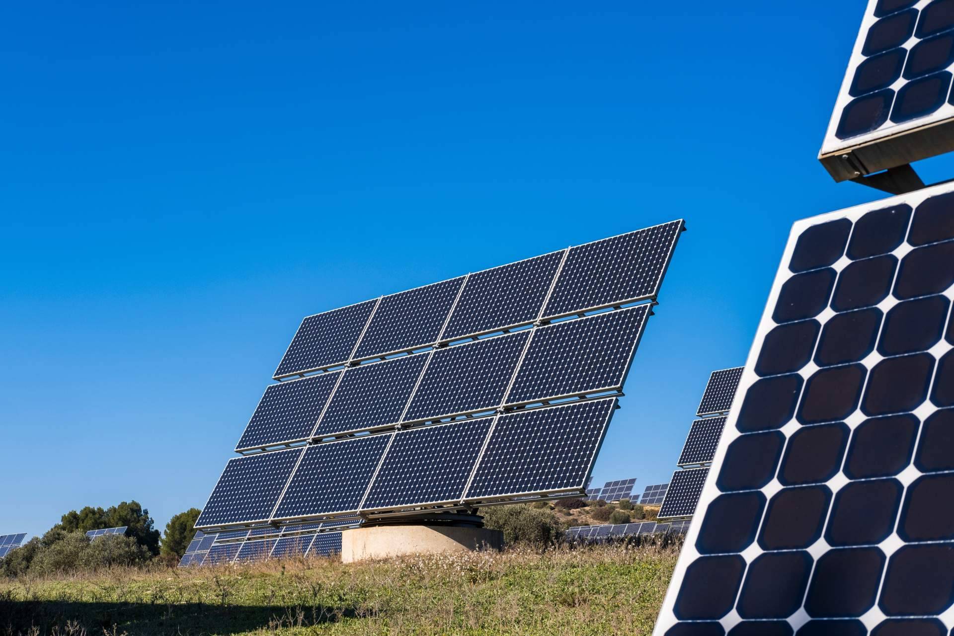 Los módulos solares fotovoltaicos disponibles en Solomnia permiten conseguir una mayor energía