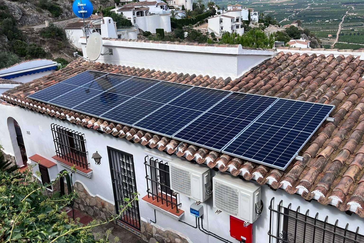 Subvenciones para placas solares, aerotermia y puntos de recarga en Murcia y Alicante, con Ingeniería Aplicada