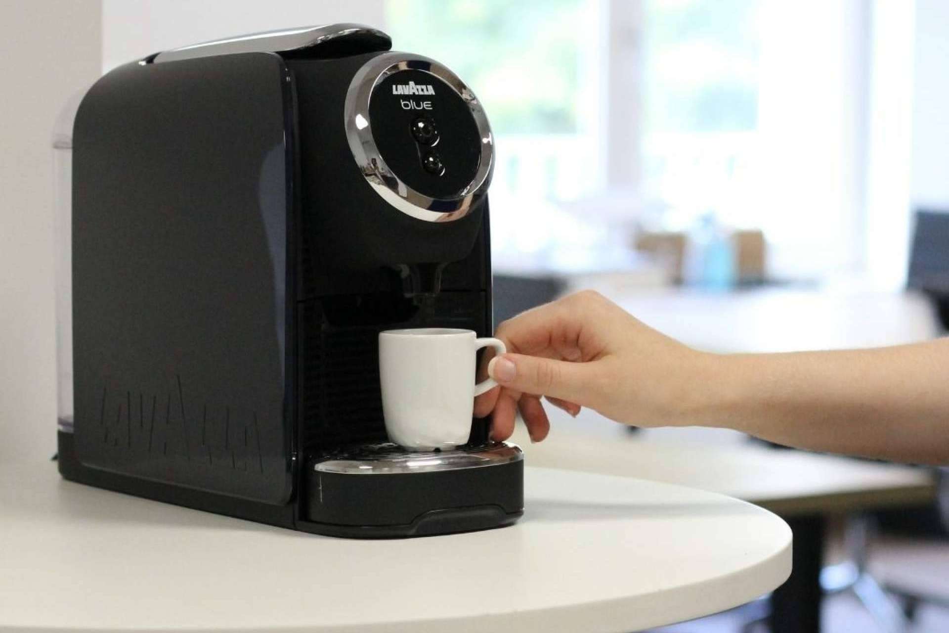Llega a las compañías la tarifa plana de café