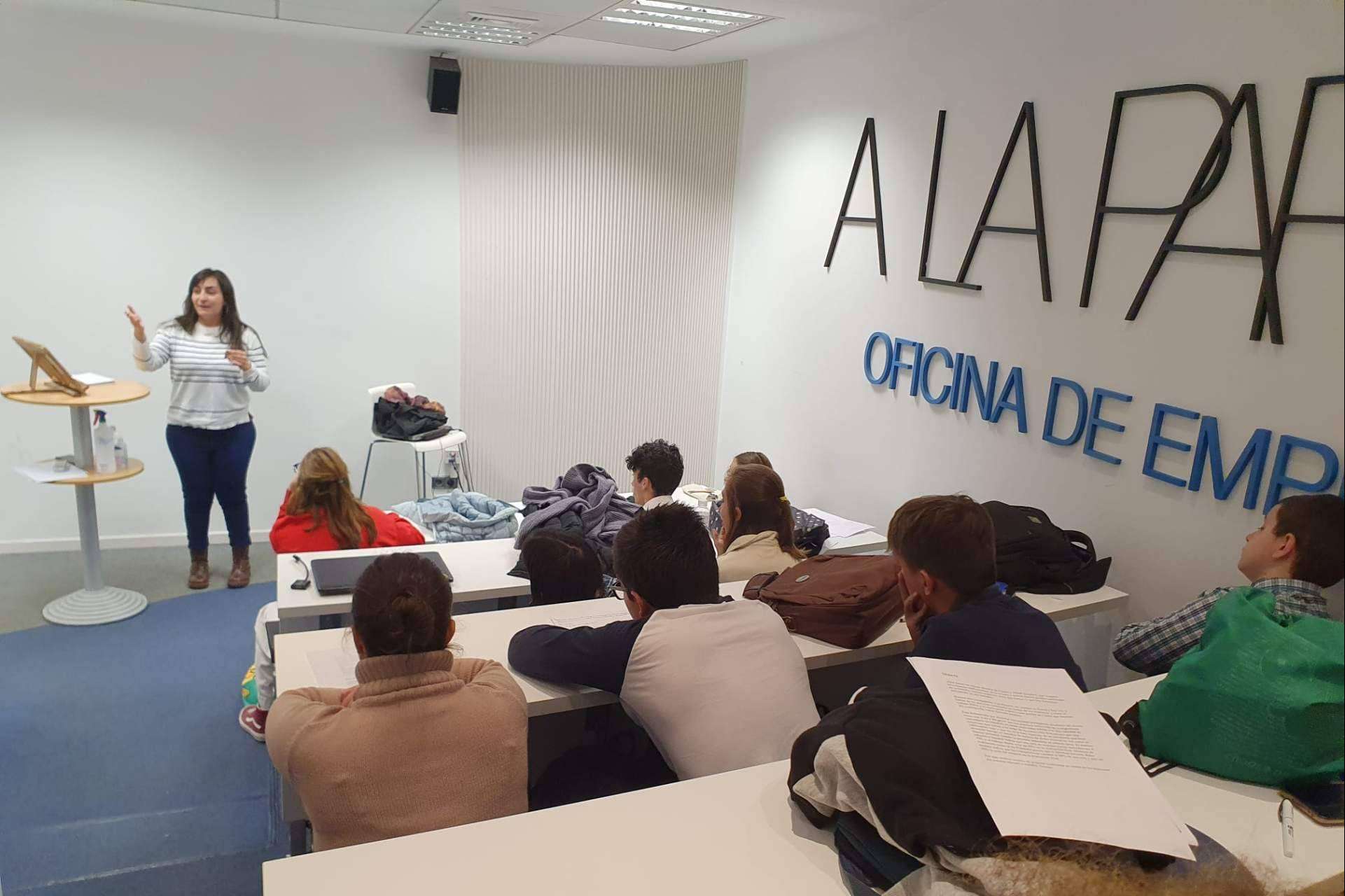 Cuáles son los beneficios para los adolescentes de participar en un curso de debate y oratoria