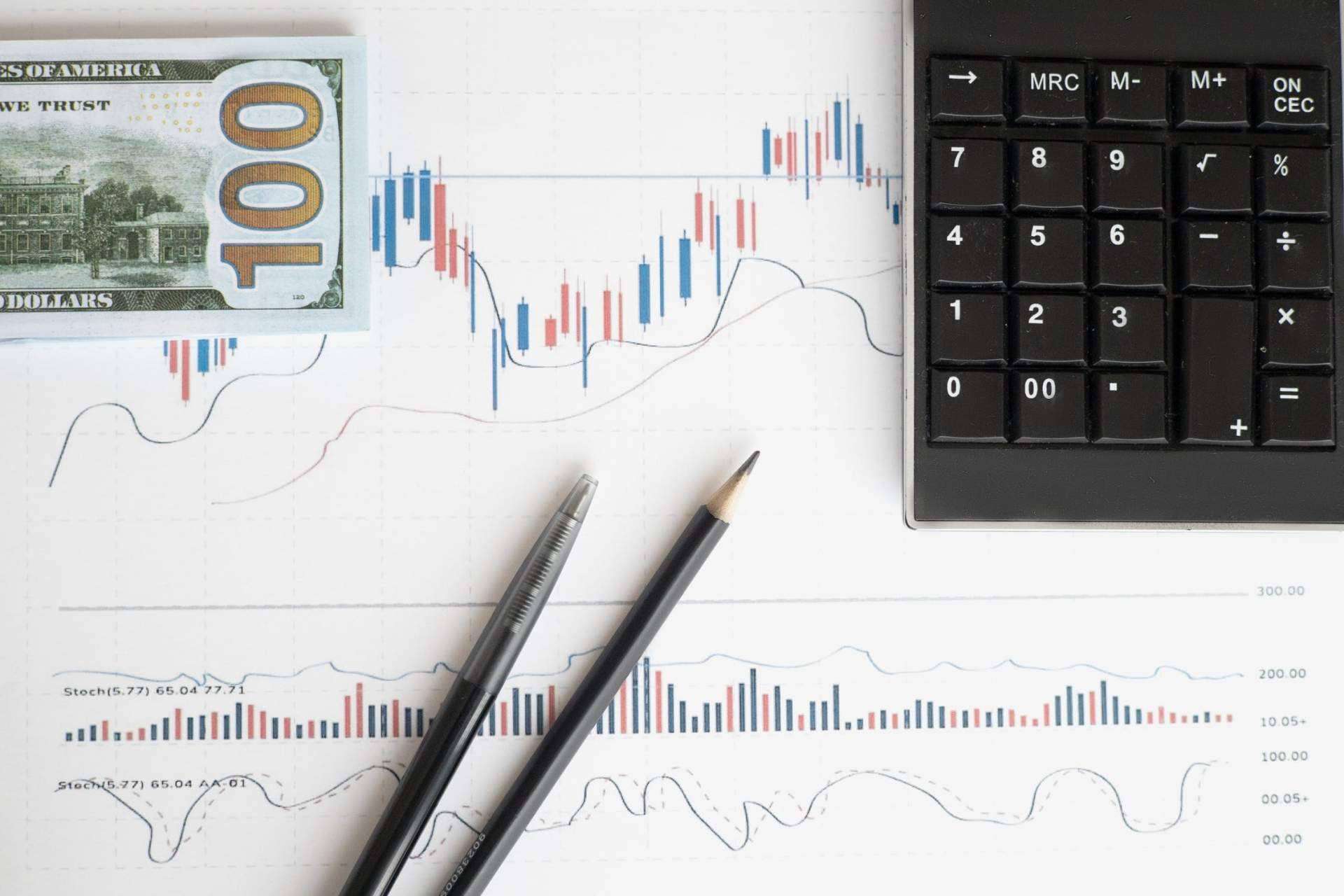 El software que impulsa el éxito empresarial;  Financial System para optimizar las decisiones financieras