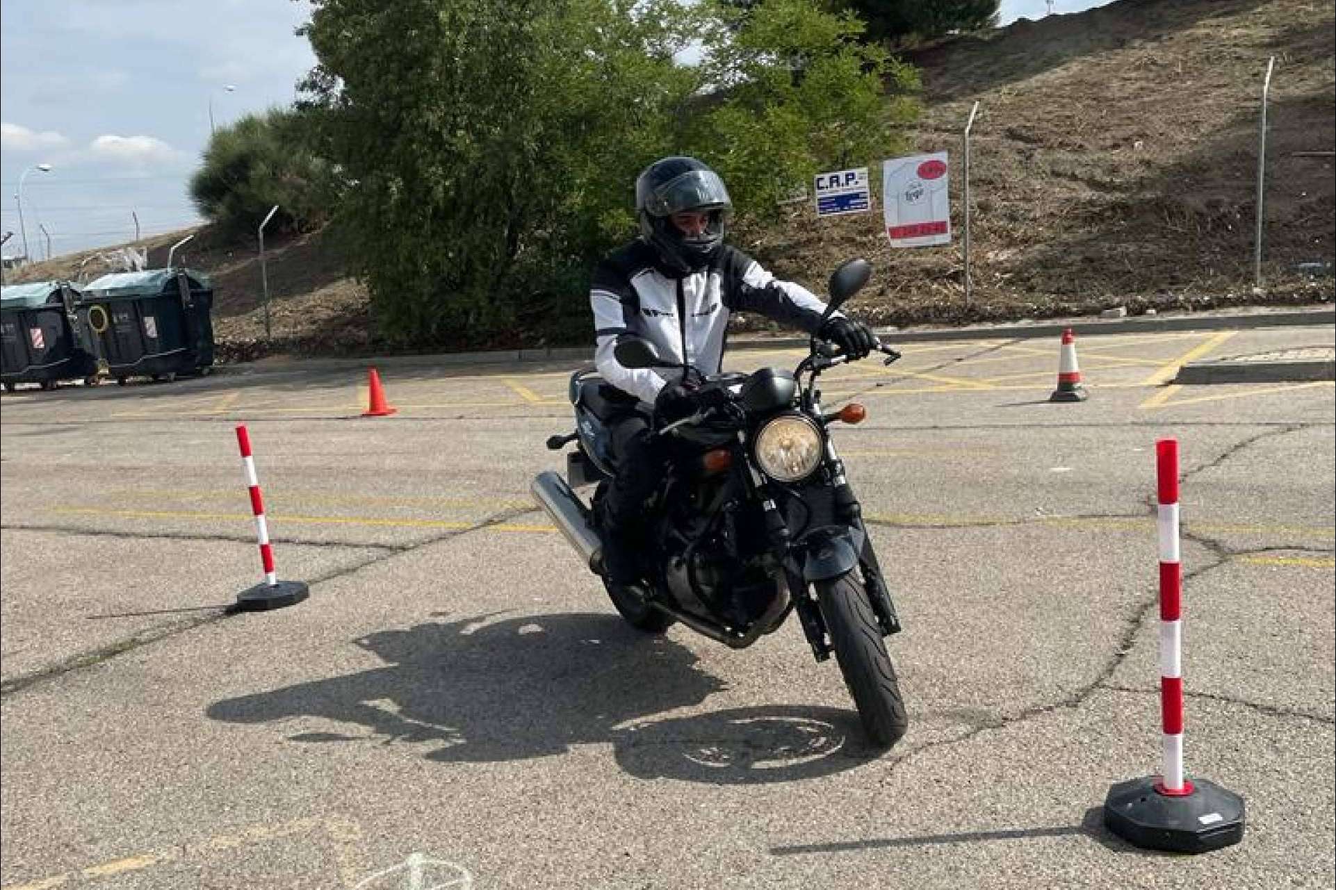 Requisitos para la obtención del permiso de moto A, con Autoescuela Lucex
