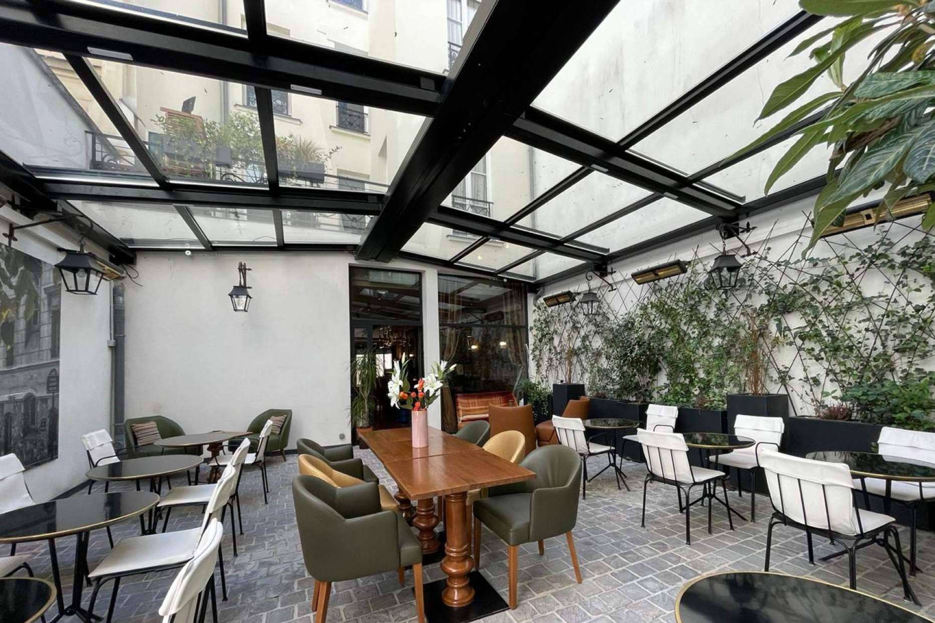 Instalación de techos para patios interiores, con Airclos