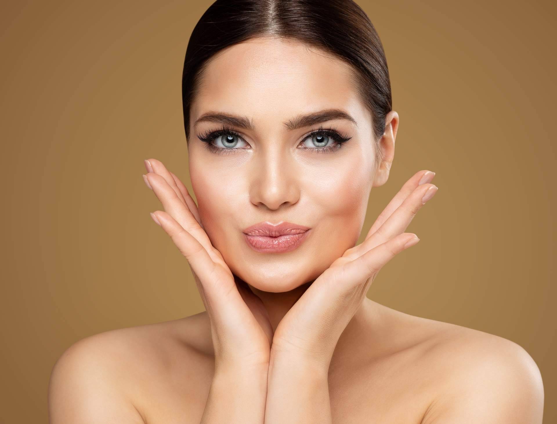 La nueva obsesión estética de los famosos es la marcación mandibular