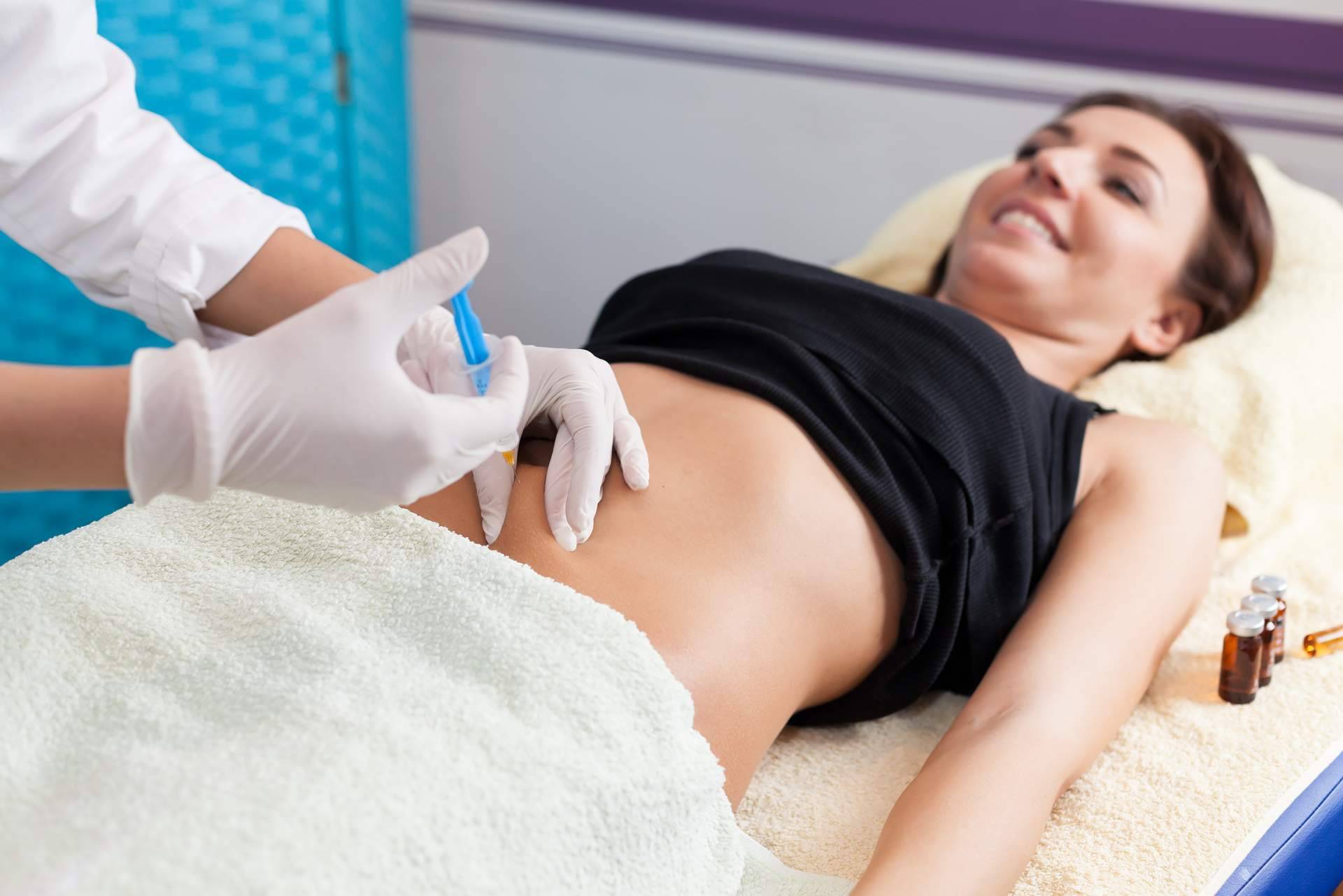 Mesoterapia corporal para tonificar e hidratar la piel y reducir la celulitis, los servicios de Clínica Zahara