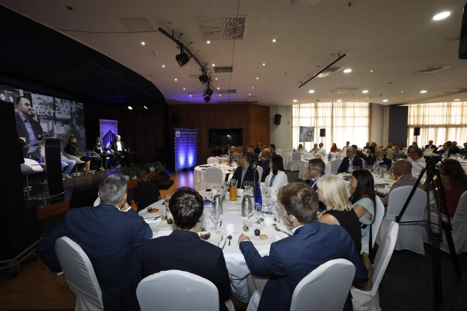 El 'FORO DEXTER - Comunidad Valenciana' ha congregado a 200 empresarios en Benidorm