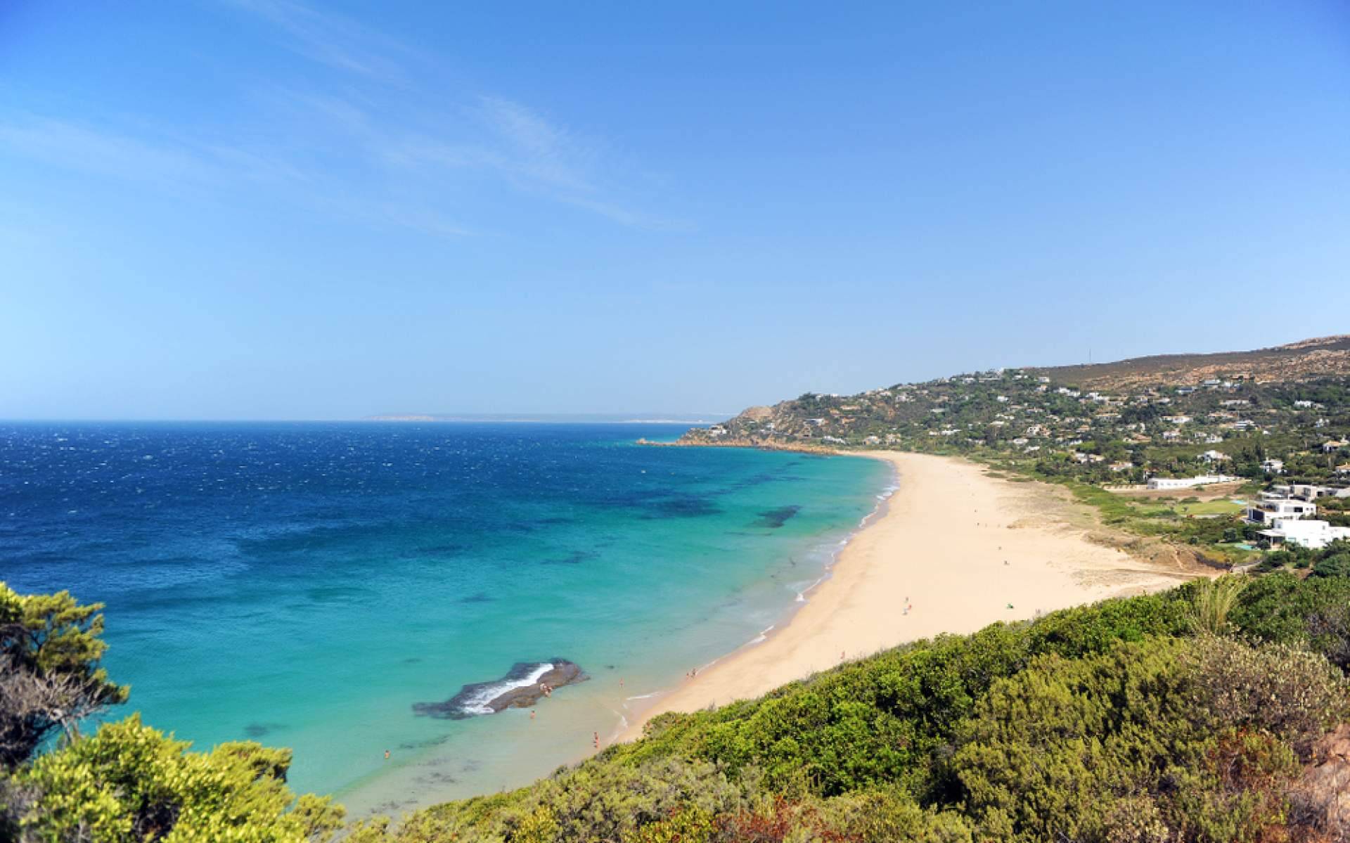 En Zahara de los Atunes, uno de los mejores alojamientos es Apartasuites Royal Zahara