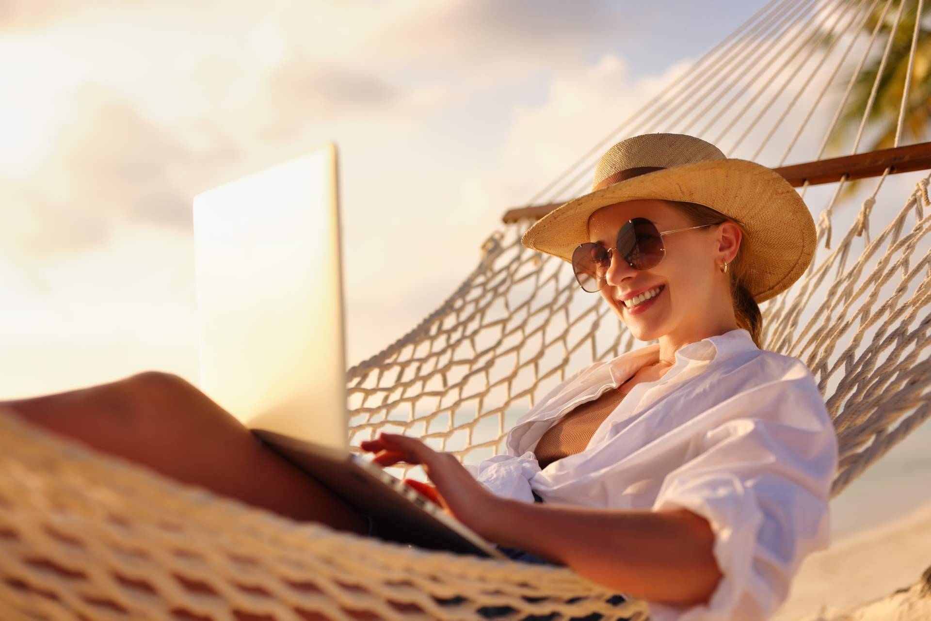 Para trabajadores y desempleados, cursos de verano gratuitos