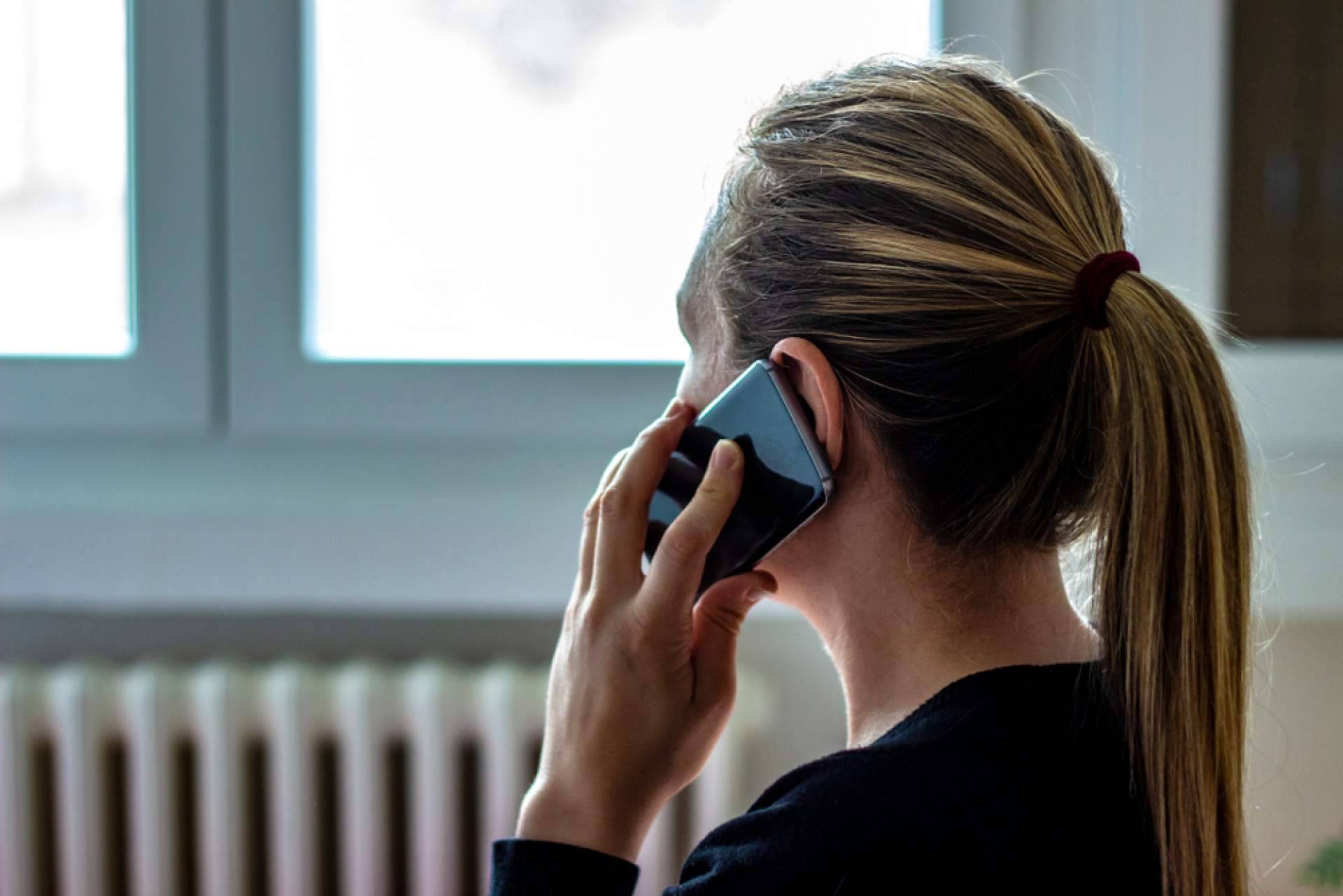 ¿De qué manera el pago telefónico seguro ayuda a las pequeñas empresas?