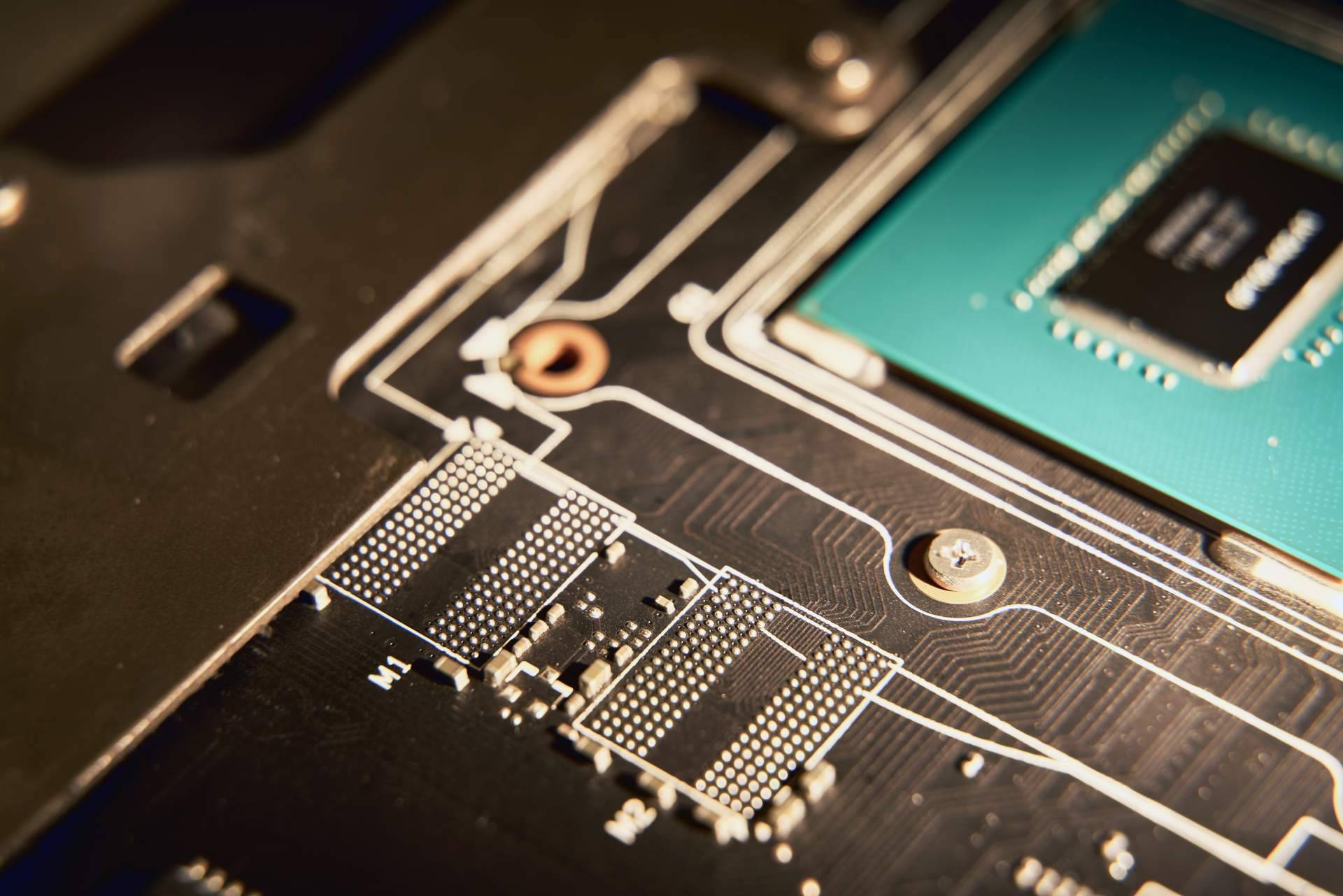 Los servicios de Apus Global permiten evitar las falsificaciones de chips electrónicos