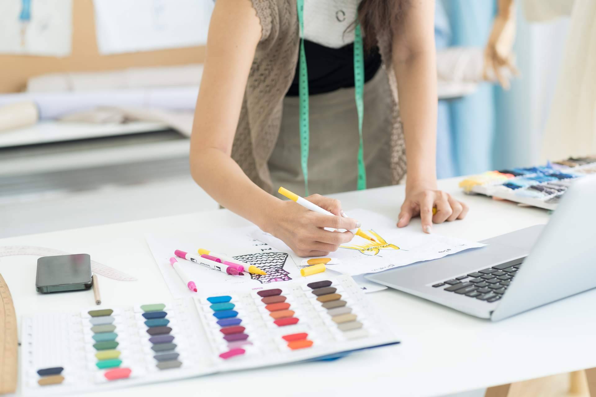 La escuela Gesenco Formación ofrece cursos y másteres en diseño de vestuario escénico