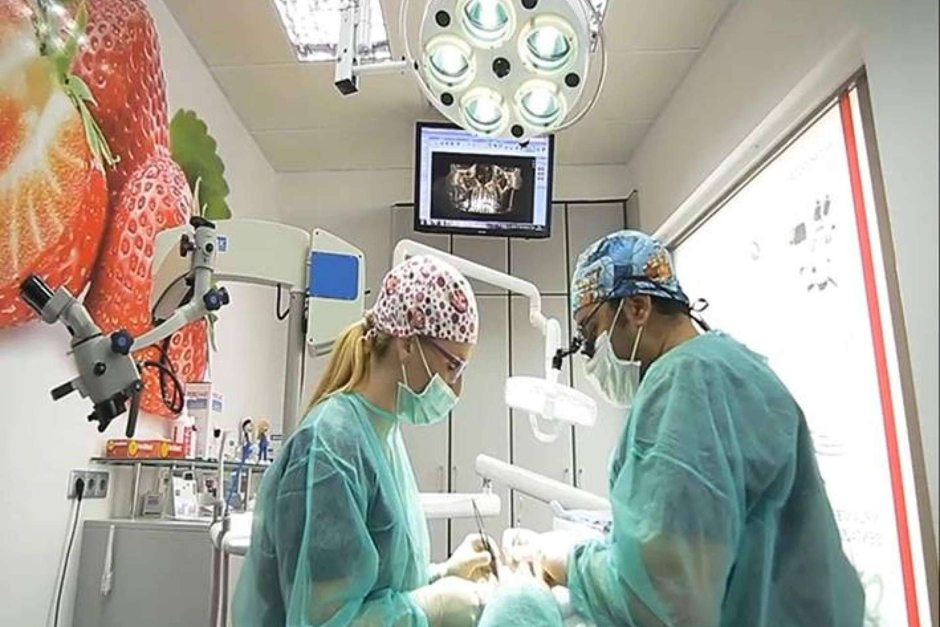 Dental Implantologie presenta un nuevo y avanzado tratamiento para corregir los dientes, la ortodoncia invisible