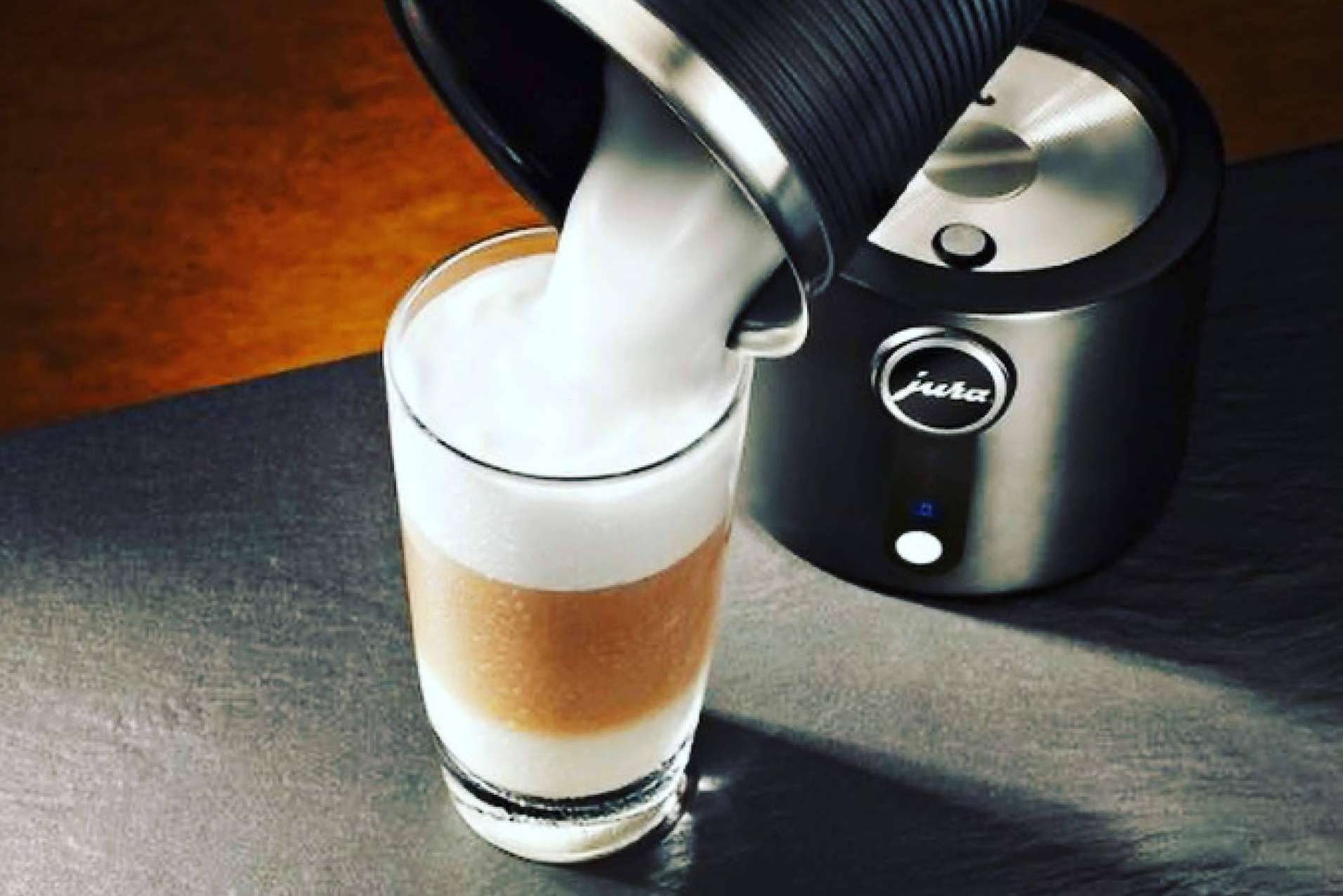 Servicio de alquiler de cafeteras de última tecnología de Fresh OCS para disfrutar de un buen café en la oficina