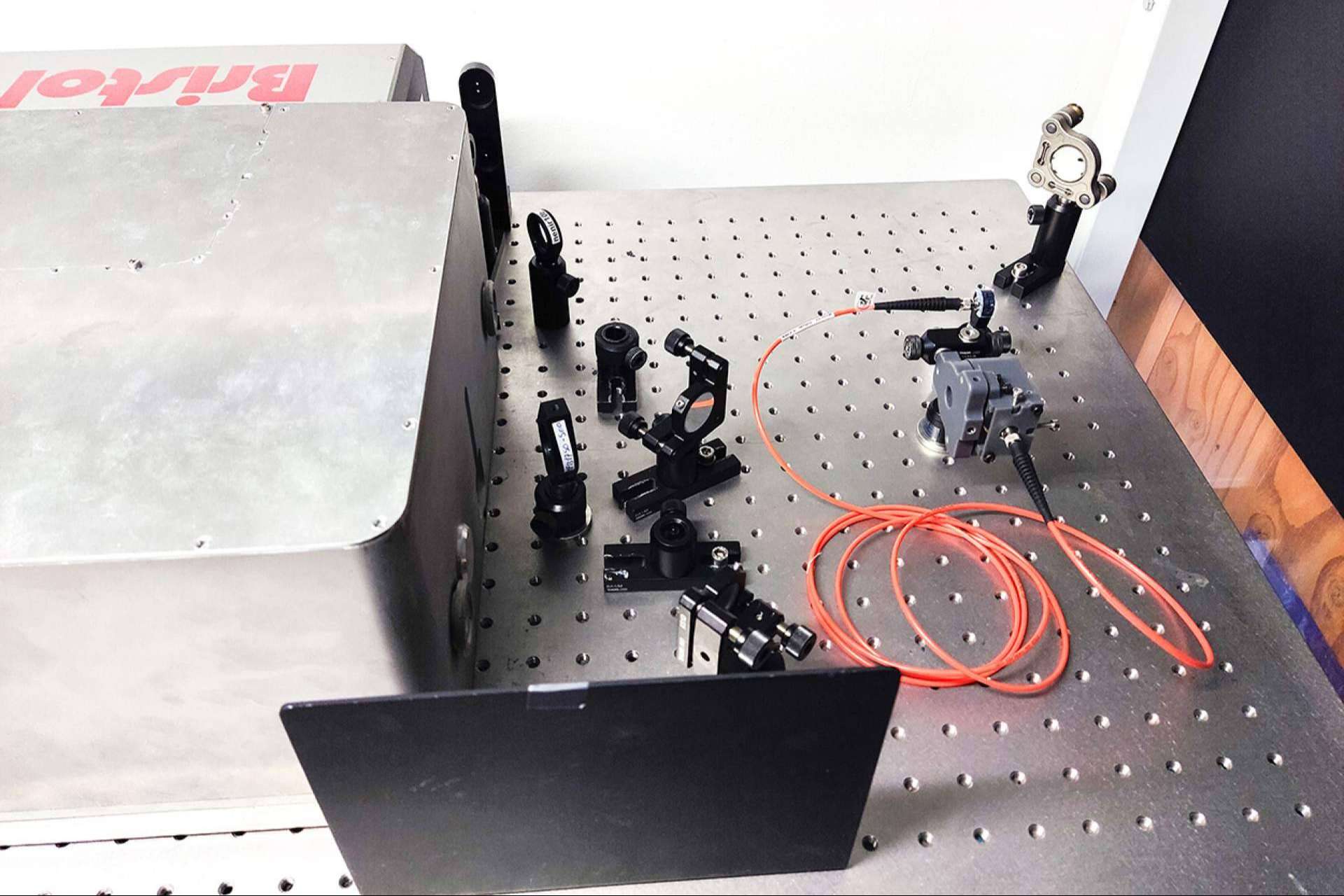Diagnosticar cáncer de piel en tiempo real y de forma no invasiva con un sensor óptico