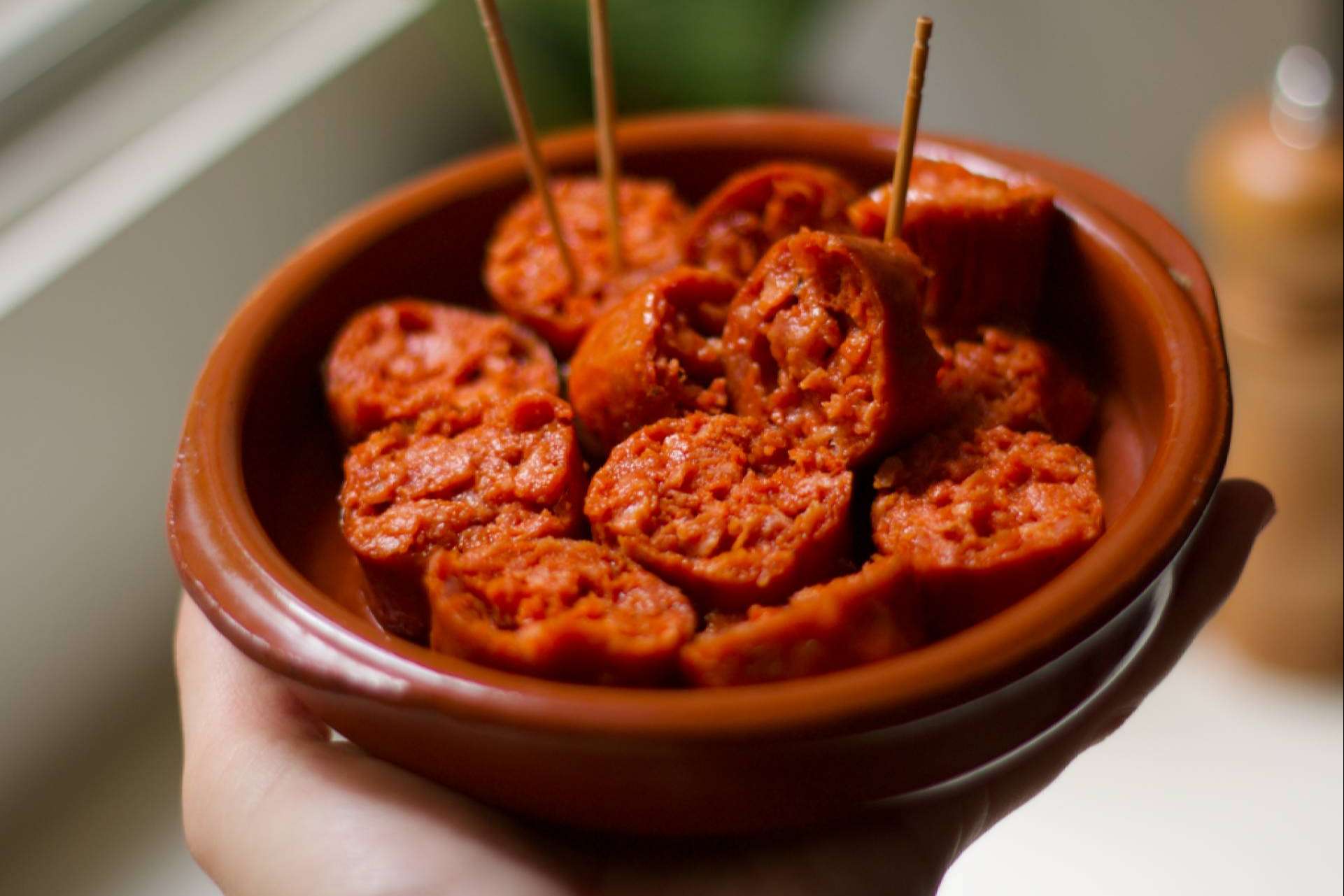 Chorizo y salchicha especiada (estilo butifarra) 100% vegetal, la novedad de GrinGrin Foods