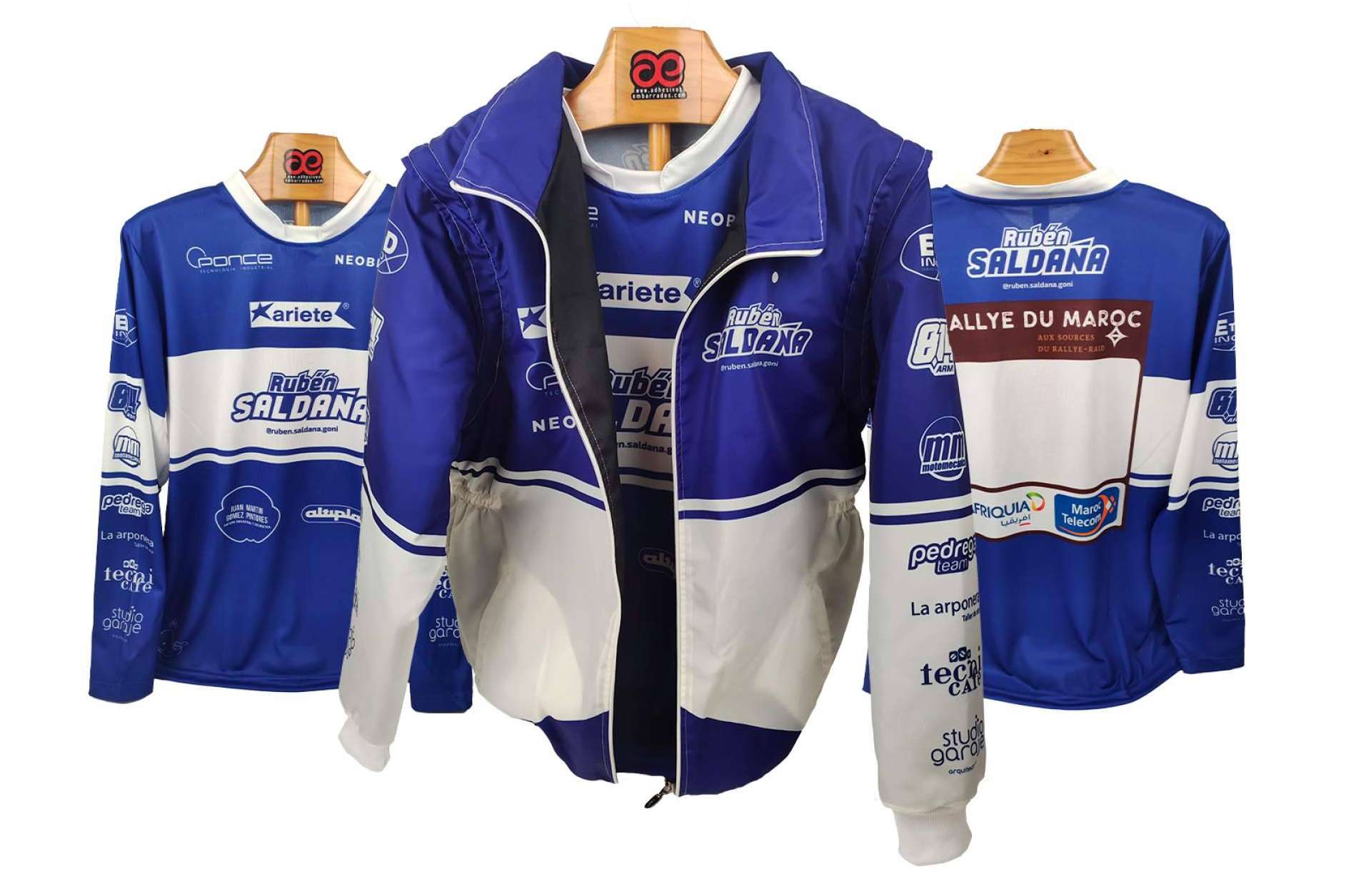 Comodidad y estilo sobre dos ruedas con las camisetas de motocross personalizadas de ADHESIVOSEMBARRADOS