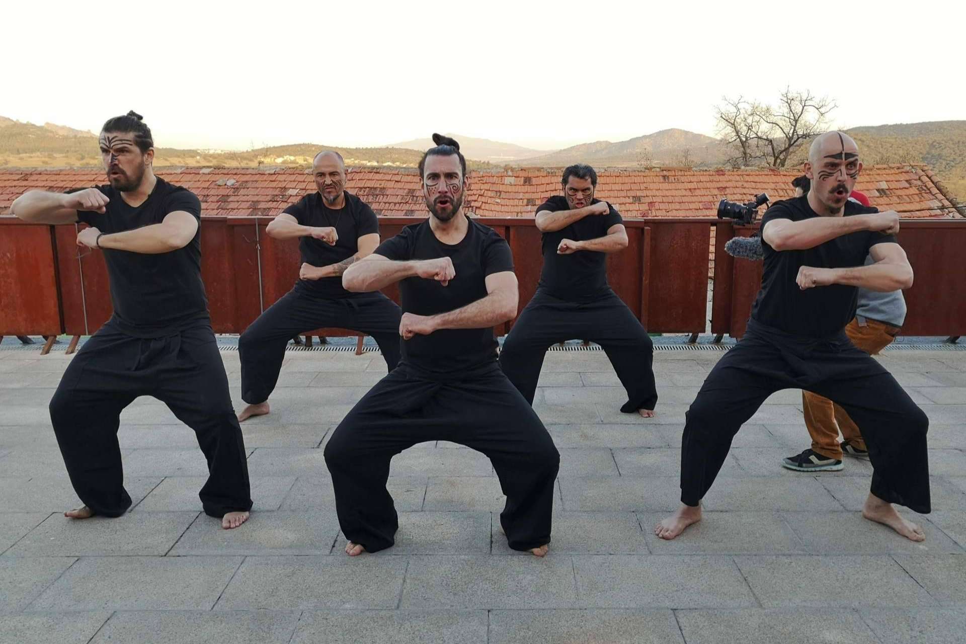 Haka Maorí para motivar y unir equipos de trabajo, con Team Building Percusión