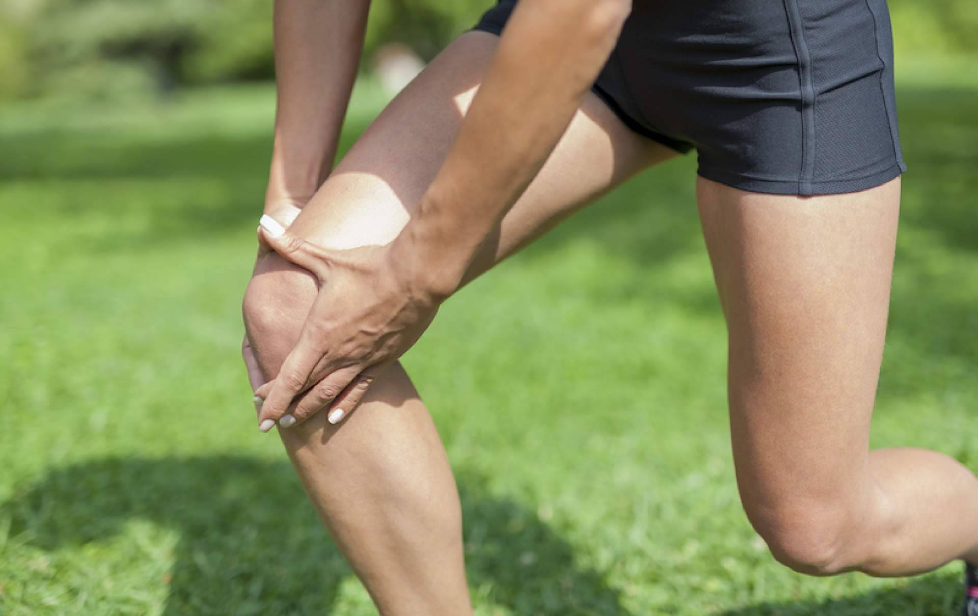 El Dr. Miguel Romero defiende que parar de hacer deporte no es la solución, la sutura meniscal sí