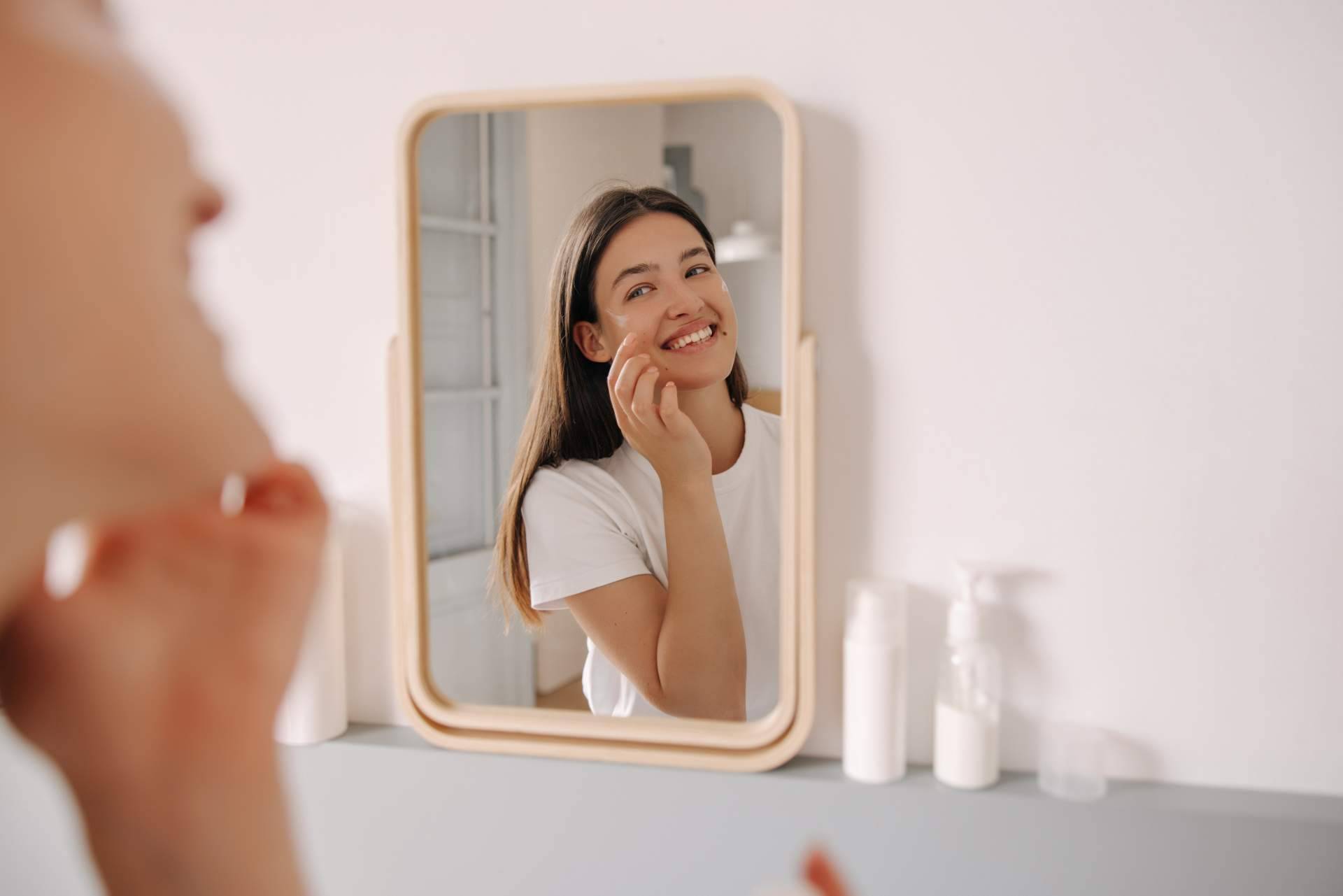 Cerave permite limpiar e hidratar el rostro sin alterar la barrera protectora de la piel