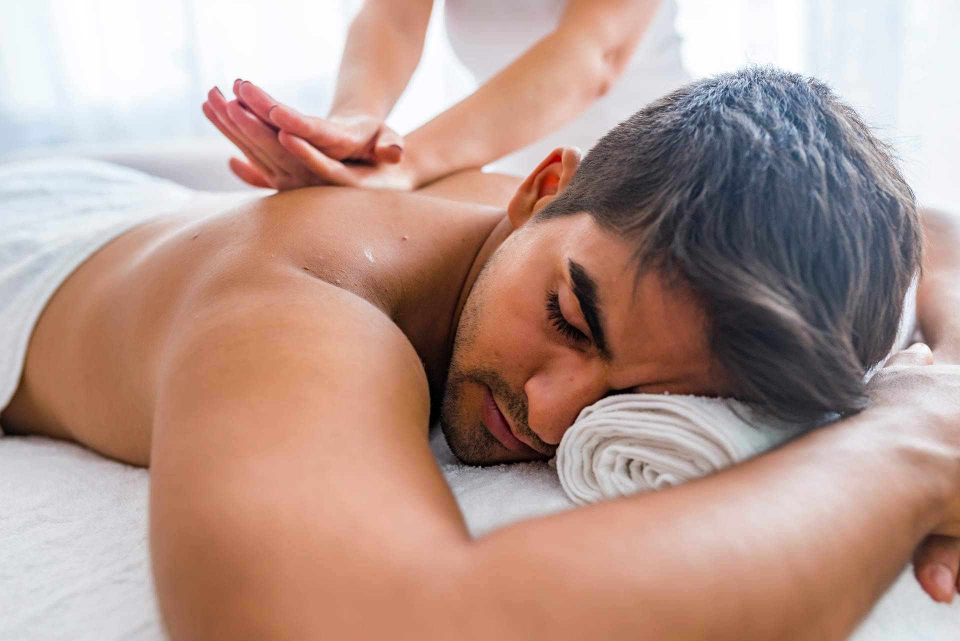 Masajes relajantes en Córdoba con Biozenter Wellness