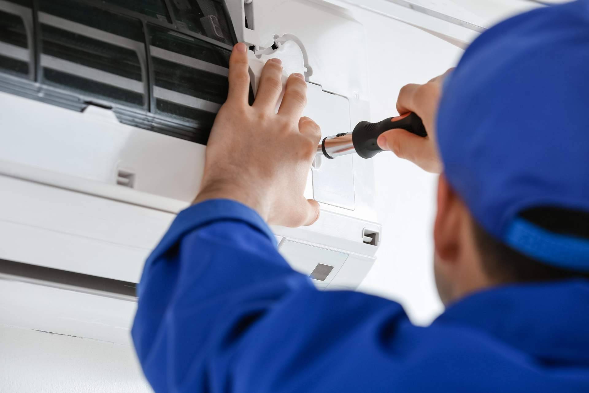 Servicio de instalación de aire acondicionado Sevilla con LOPYI