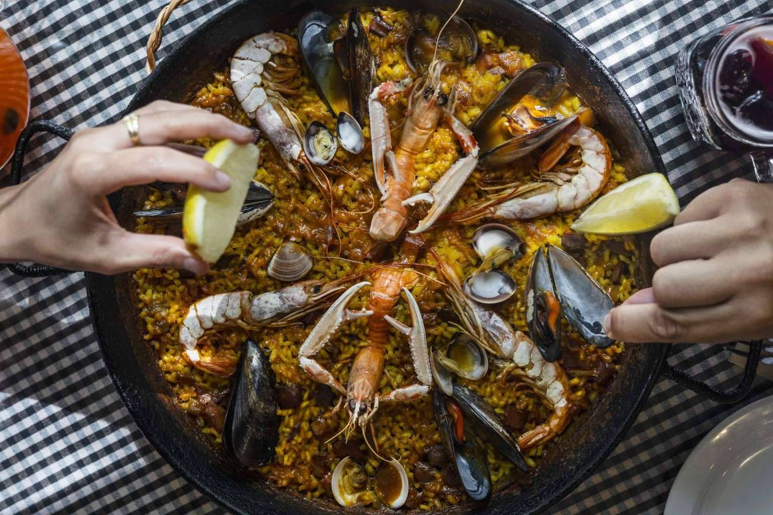 Barcelona cuenta con un restaurante tradicional de tapas, Pasa Tapas