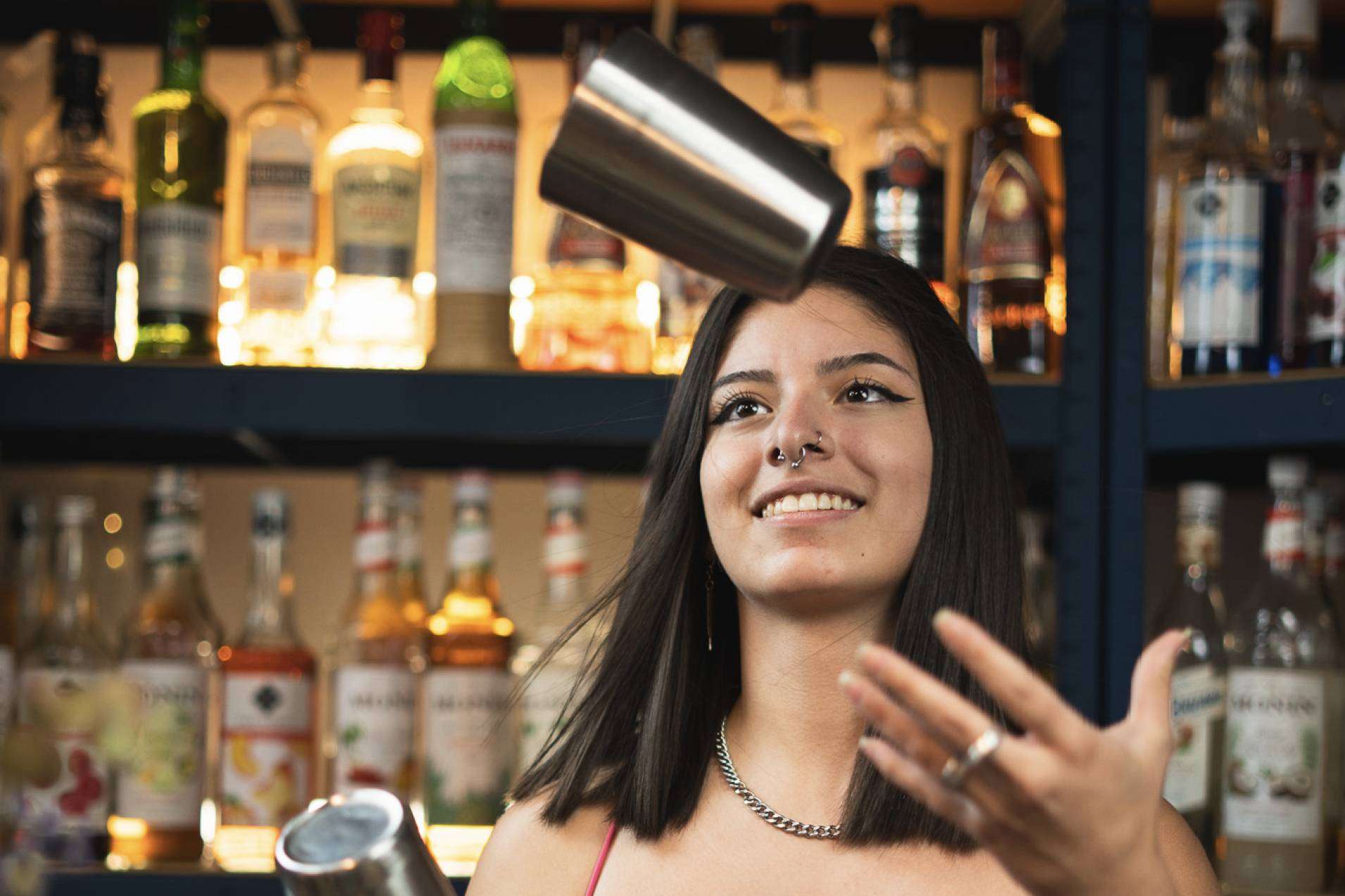 Cómo avanzar en la carrera de bartending con el Curso Working Flair de ESCOM