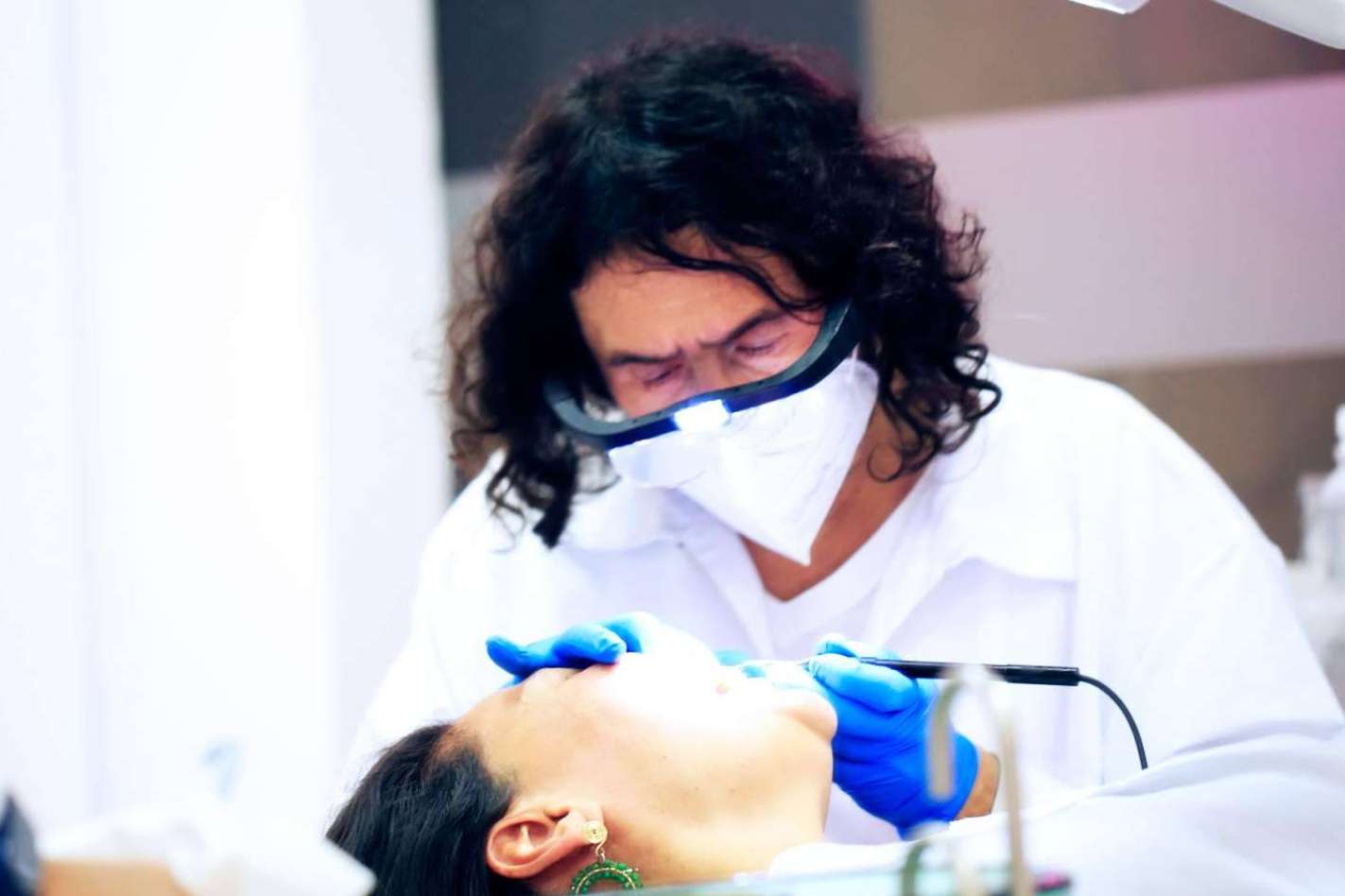 Amplia experiencia en Odontología de Marlon Becerra