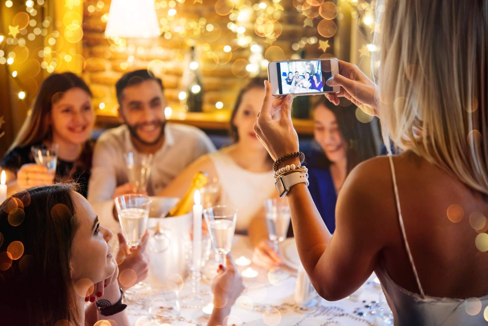 Organizar una cena de navidad de empresa de la mano de Barcelona Noche