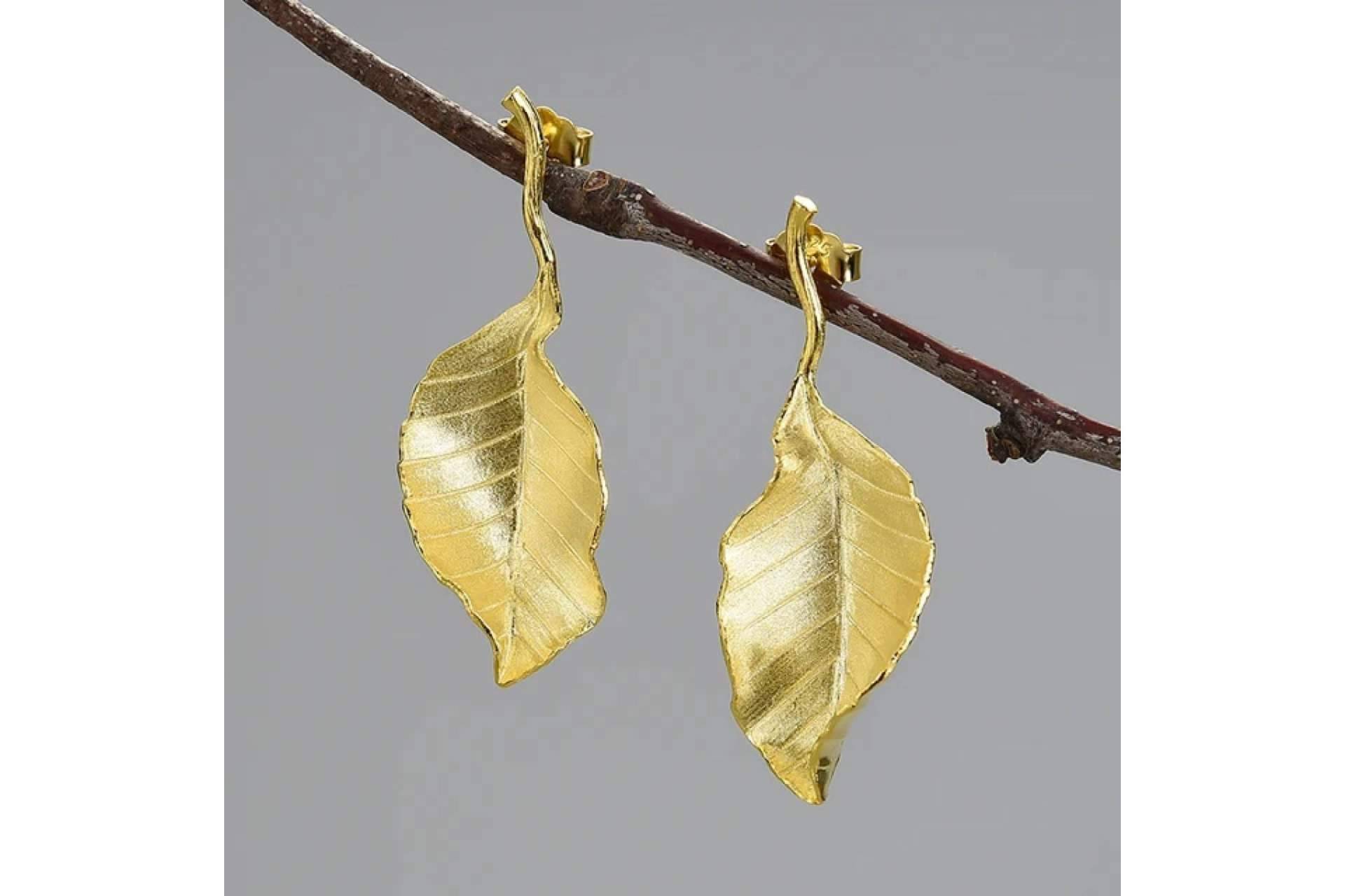 Los pendientes de plata y oro de Kitara